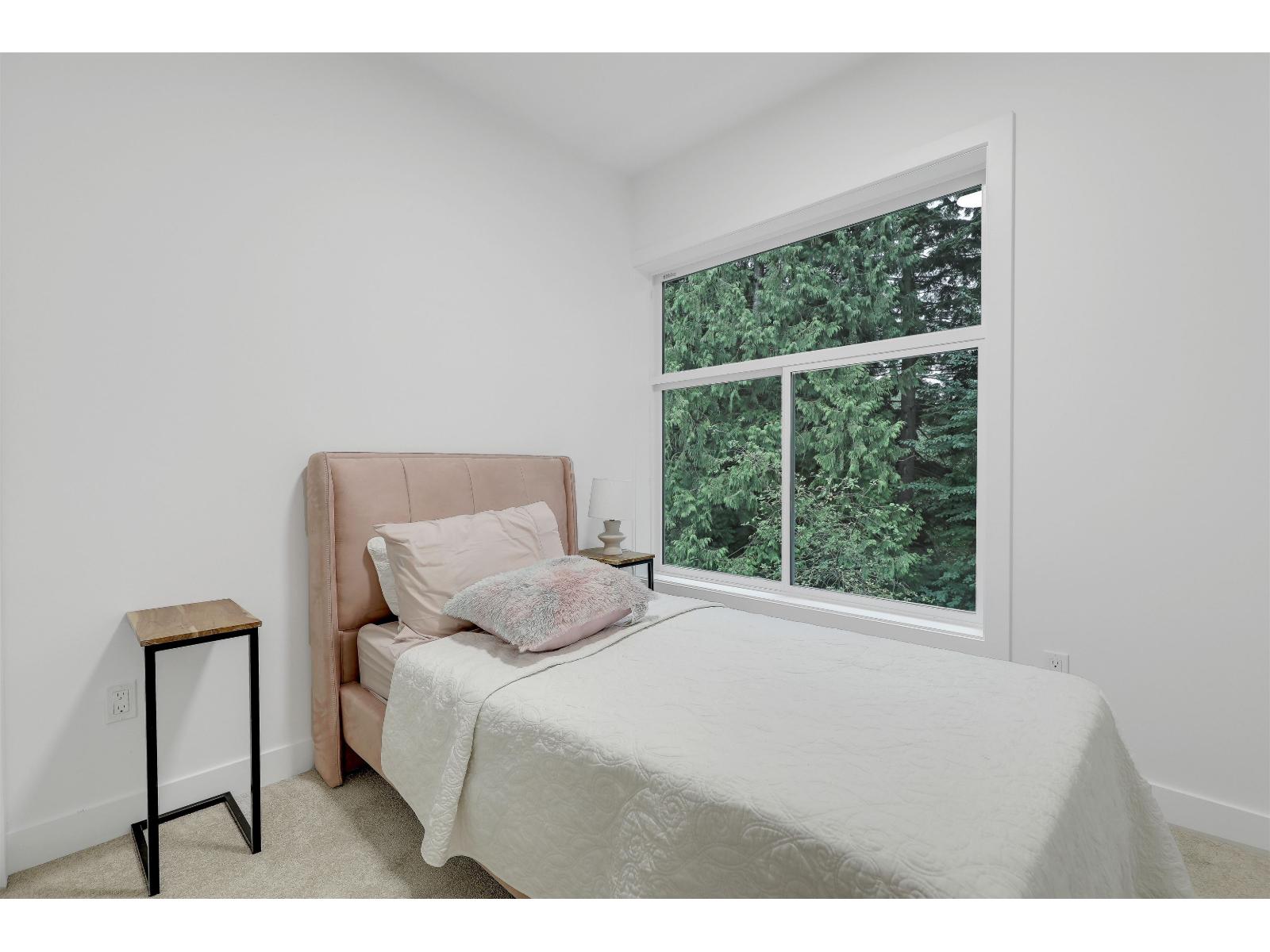 12 8924 Cedar Street Property Photo 23