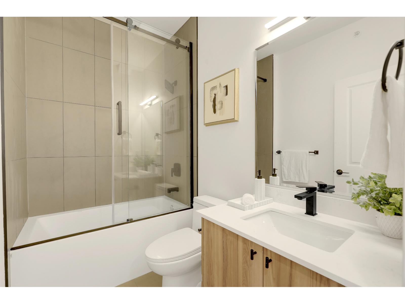 12 8924 Cedar Street Property Photo 25