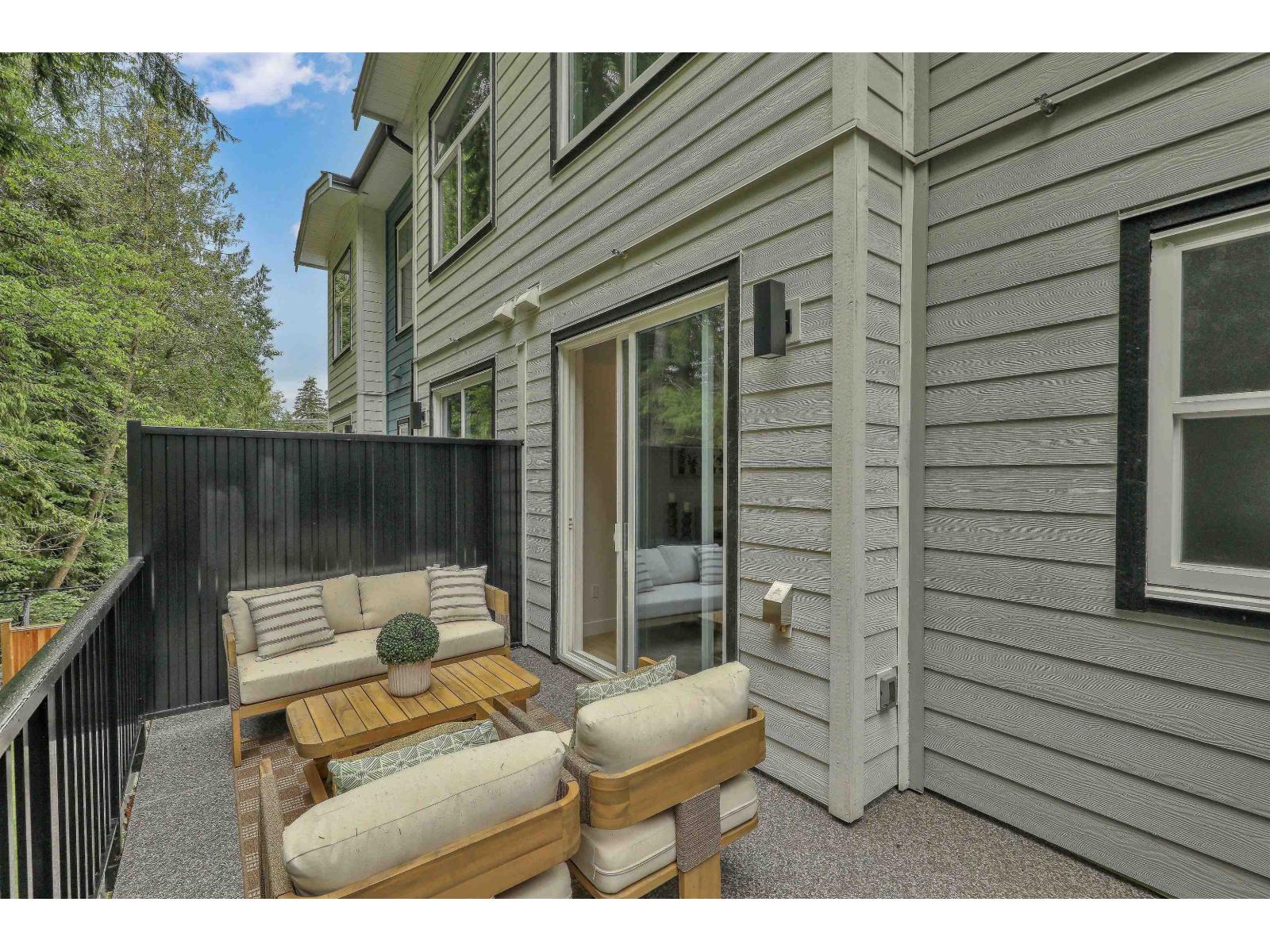 12 8924 Cedar Street Property Photo 29