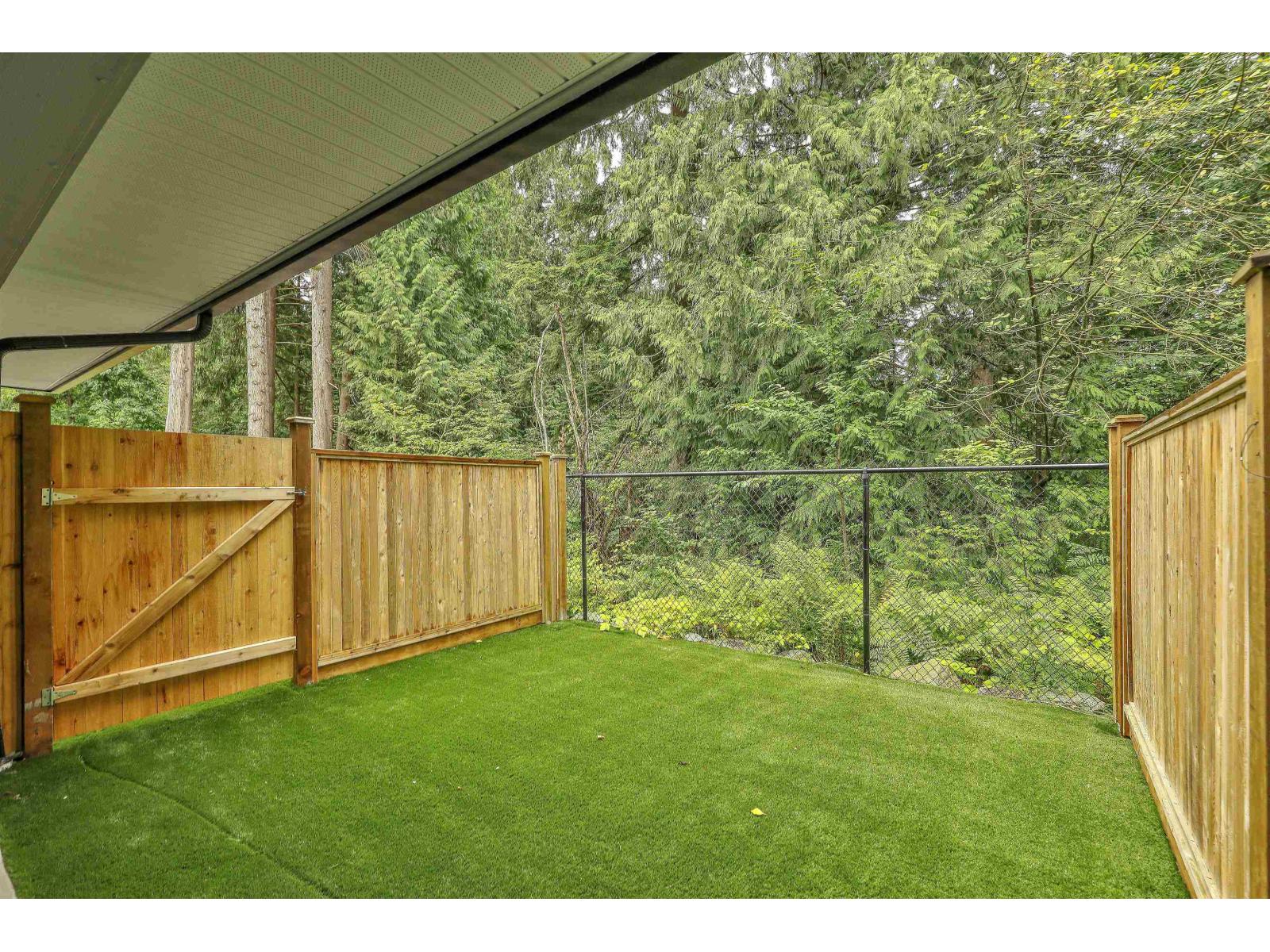 12 8924 Cedar Street Property Photo 35