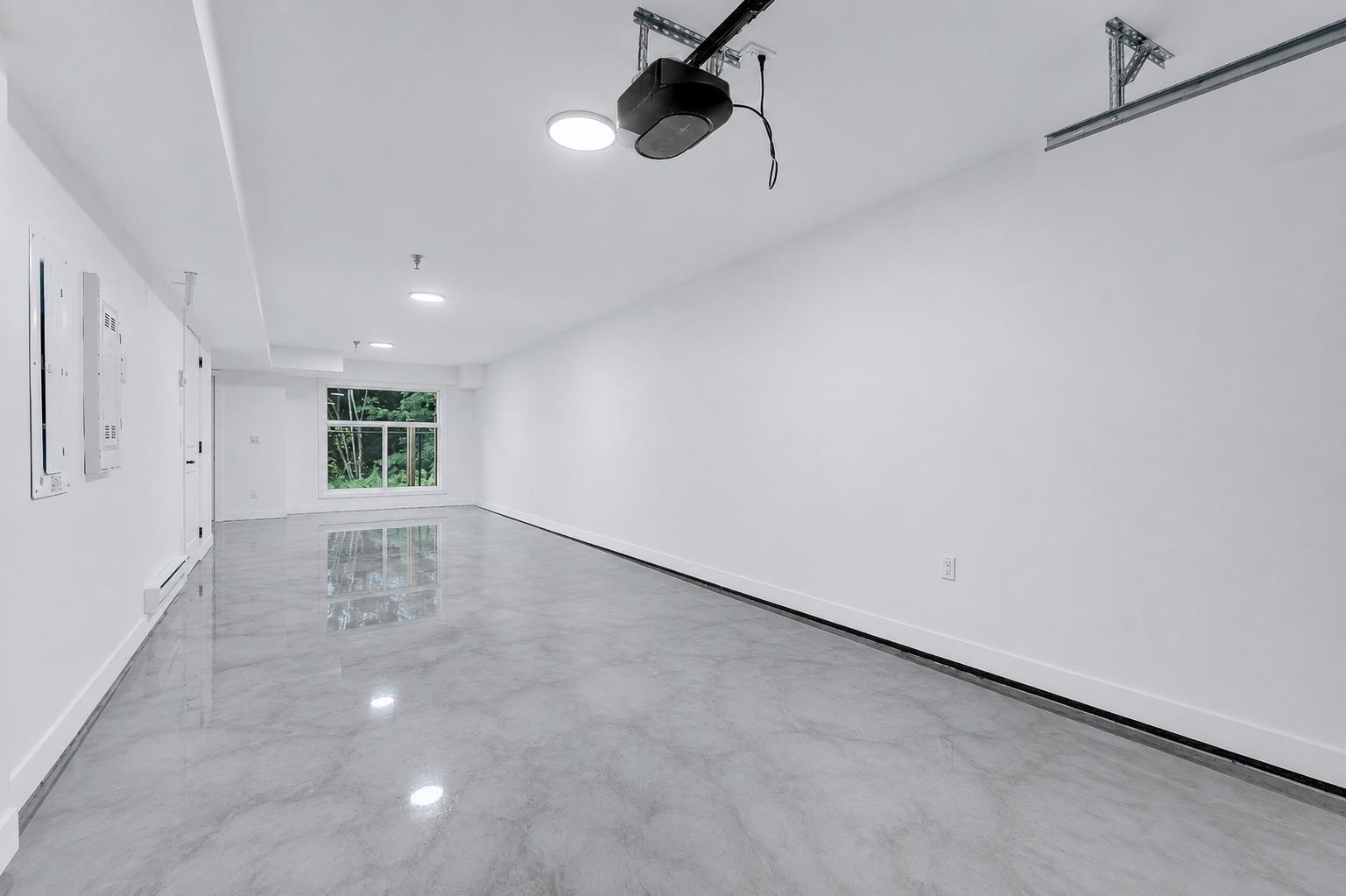 12 8924 Cedar Street Property Photo 39