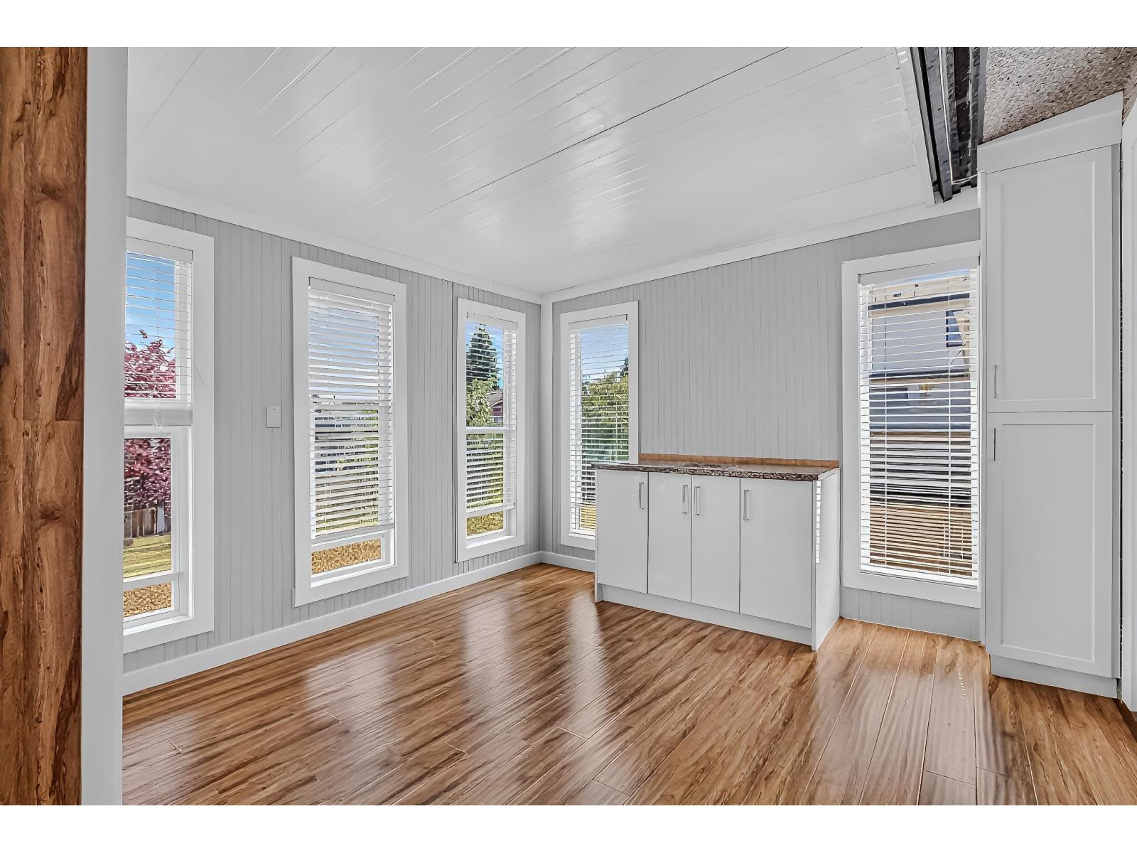 9656 125 Street Property Photo 5