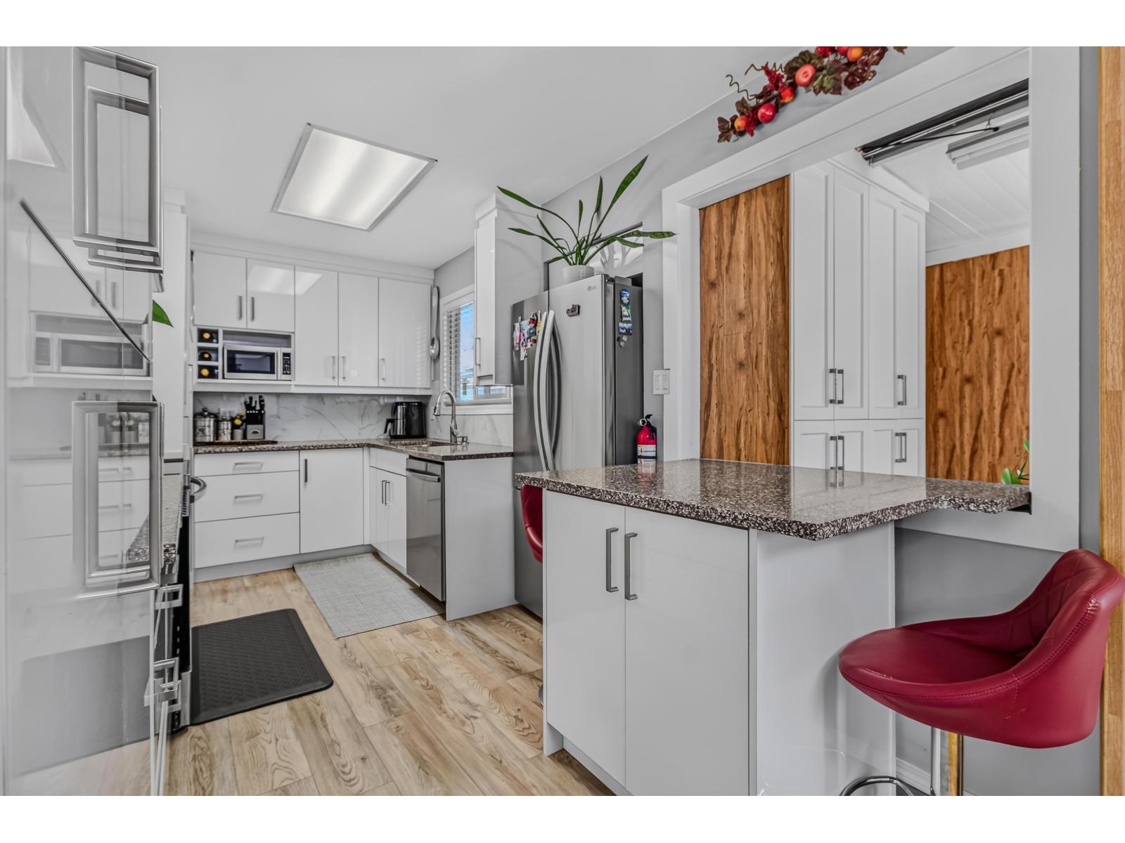 9656 125 Street Property Photo 10