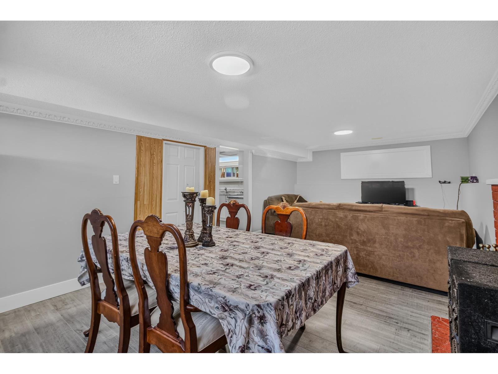 9656 125 Street Property Photo 27