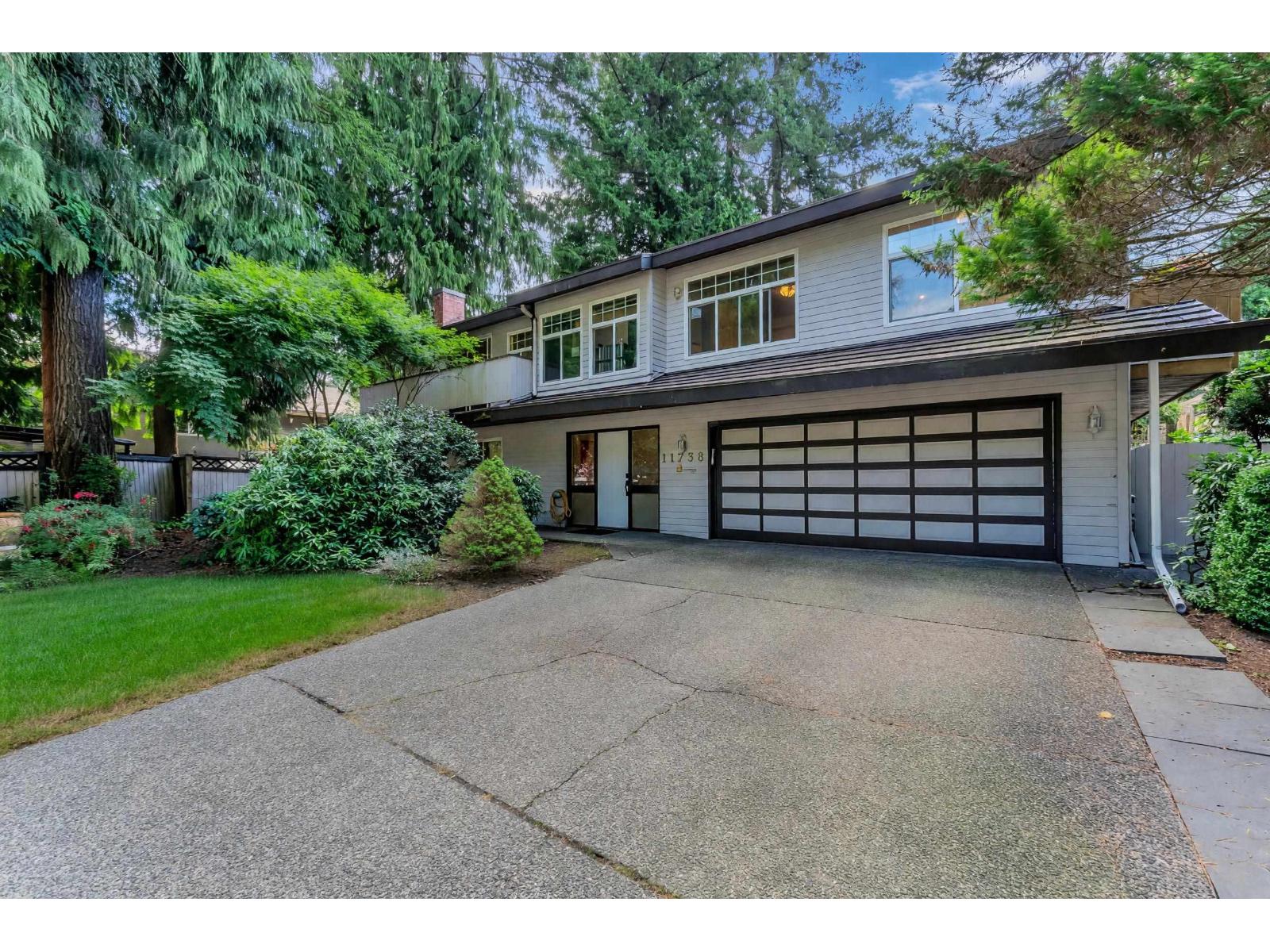 11738 Lyon Road Property Photo 3