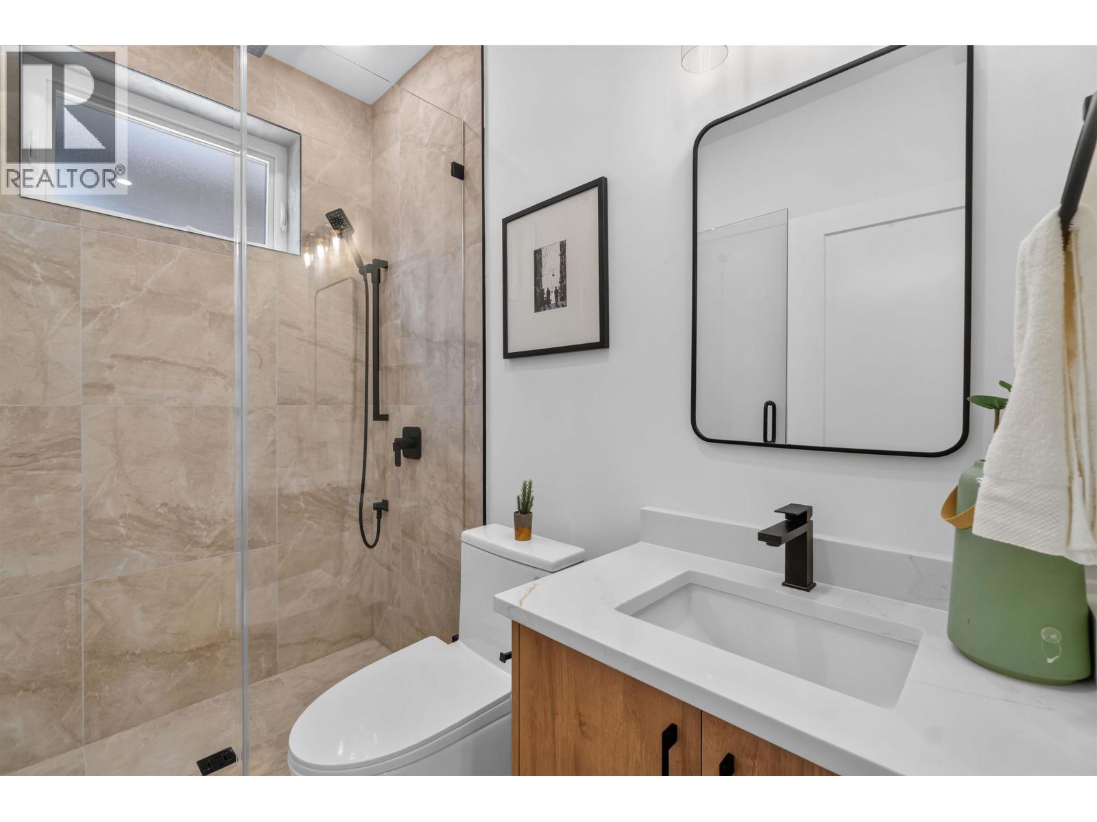 2 3271 E Georgia Street Property Photo 21
