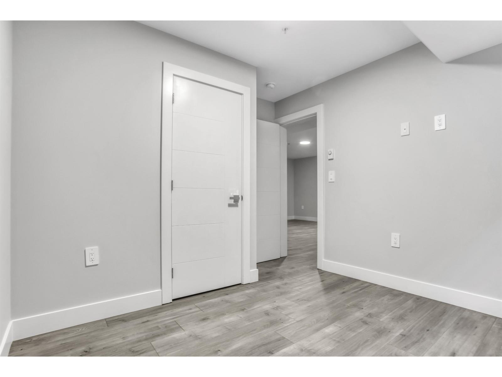 19685 74 Avenue Property Photo 38