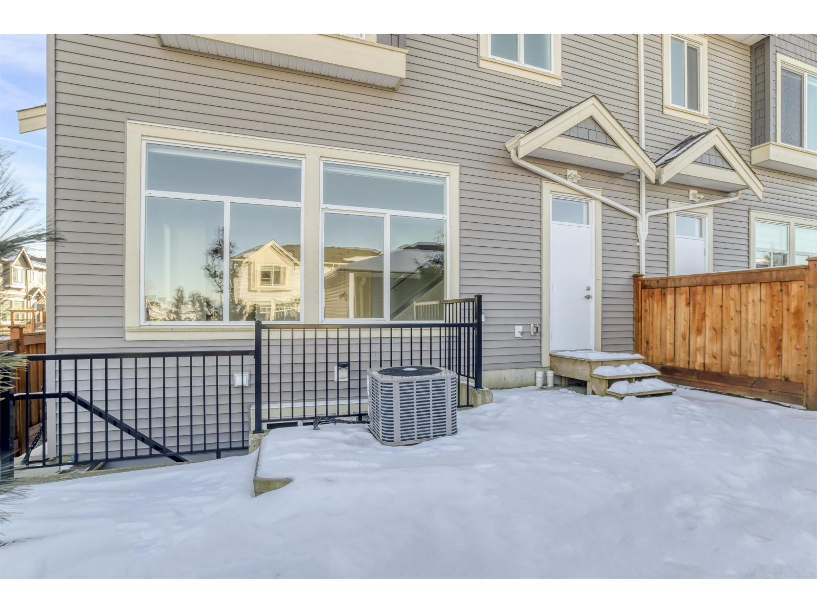 19685 74 Avenue Property Photo 39