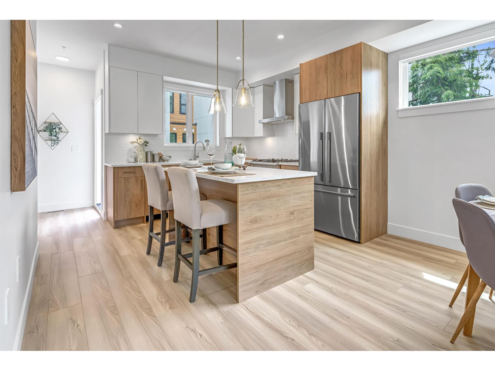6 7946 204 Street Property Photo 17