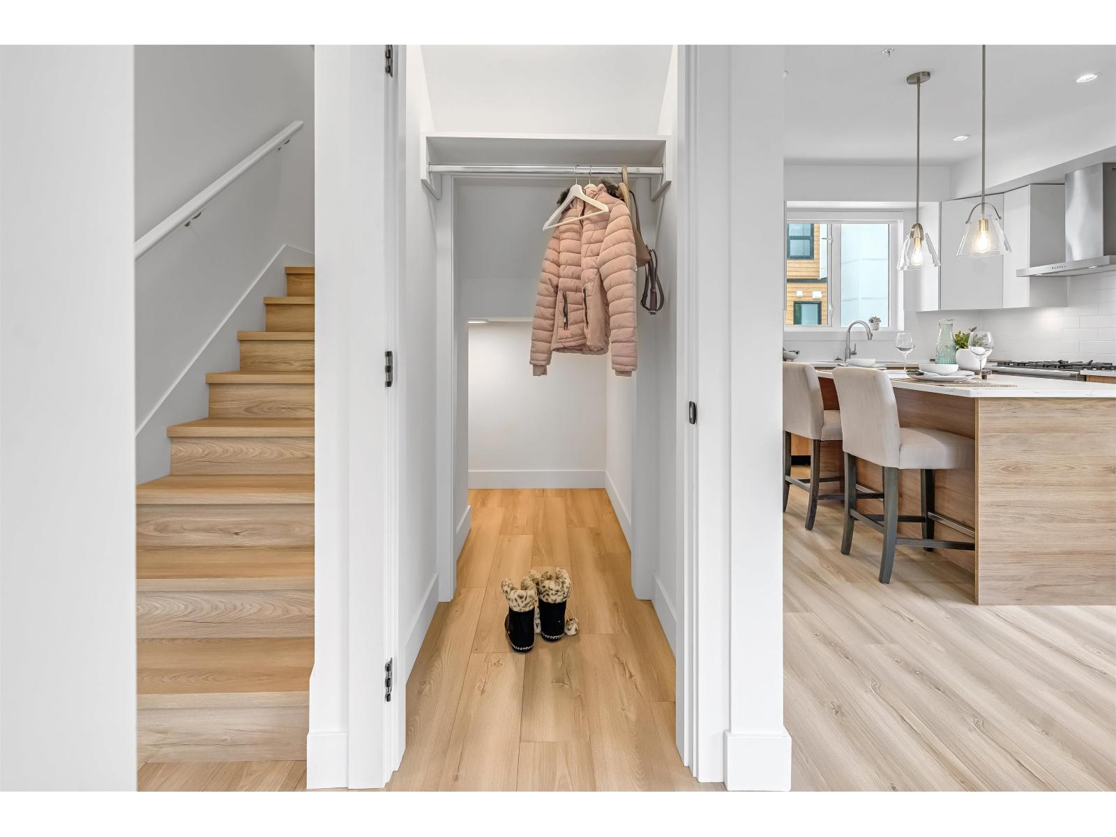 6 7946 204 Street Property Photo 21