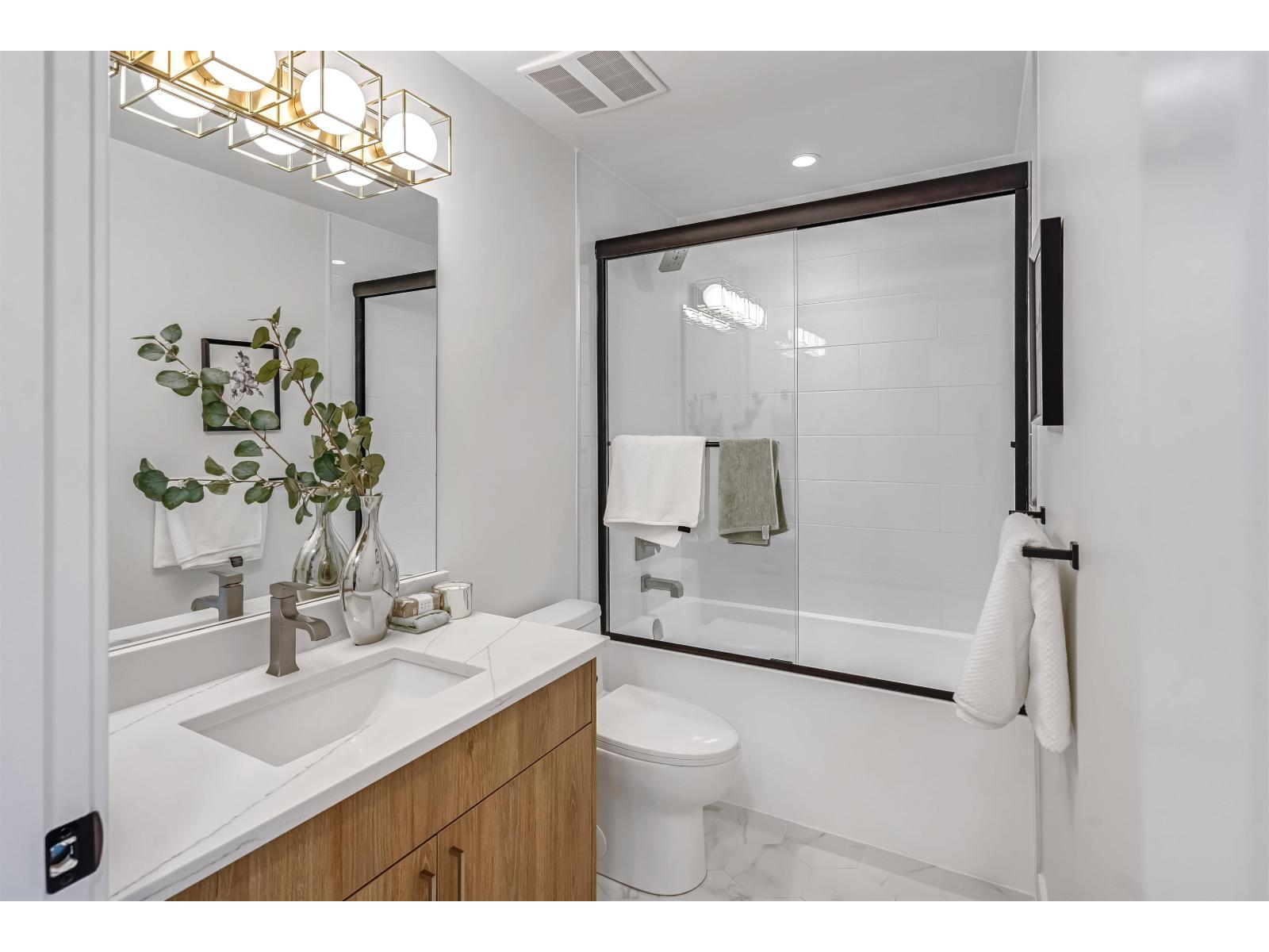 6 7946 204 Street Property Photo 29
