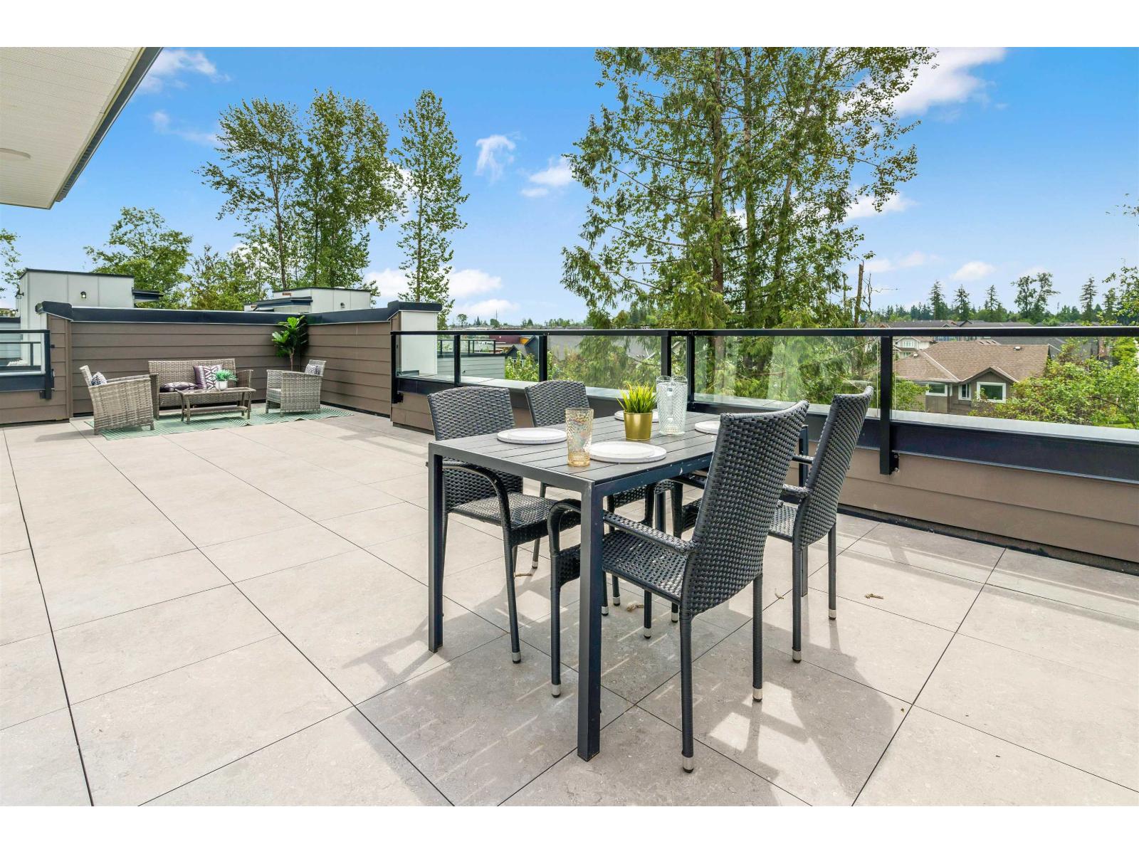6 7946 204 Street Property Photo 34