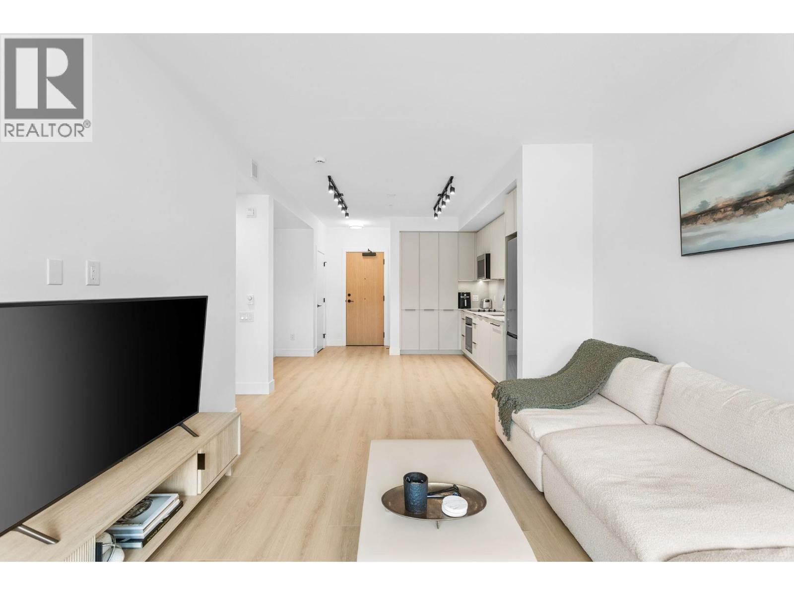 216 3055 Murray Street Property Photo 7