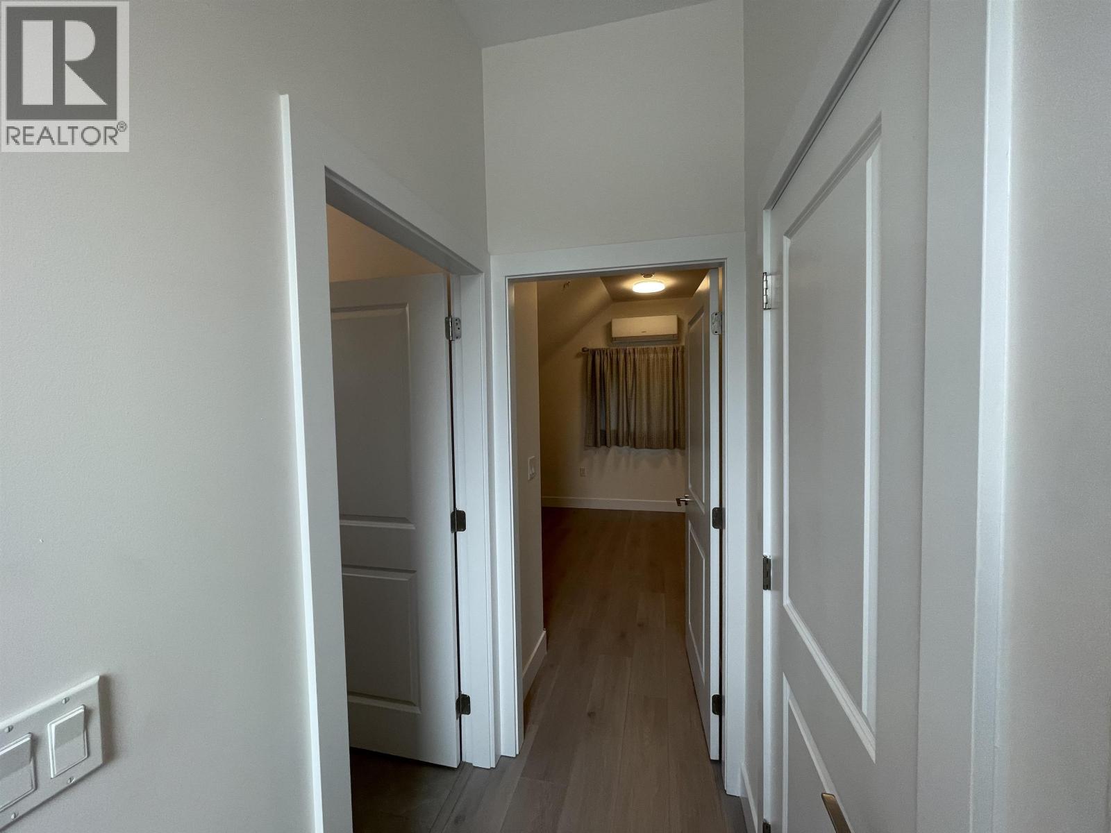 Laneway 276 W 48th Avenue Property Photo 8