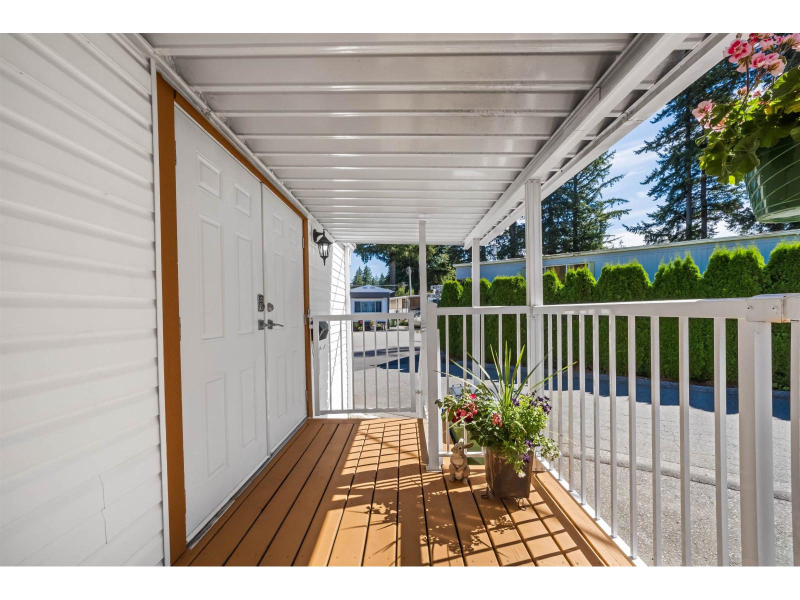 20 24330 Fraser Highway Property Photo 1