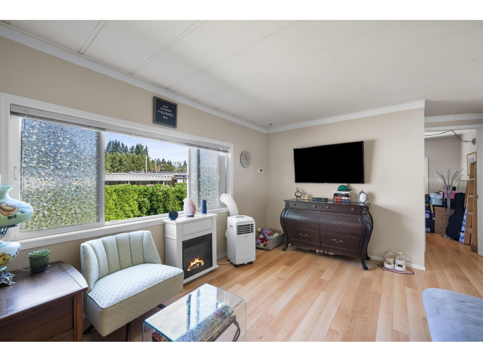 20 24330 Fraser Highway Property Photo 10