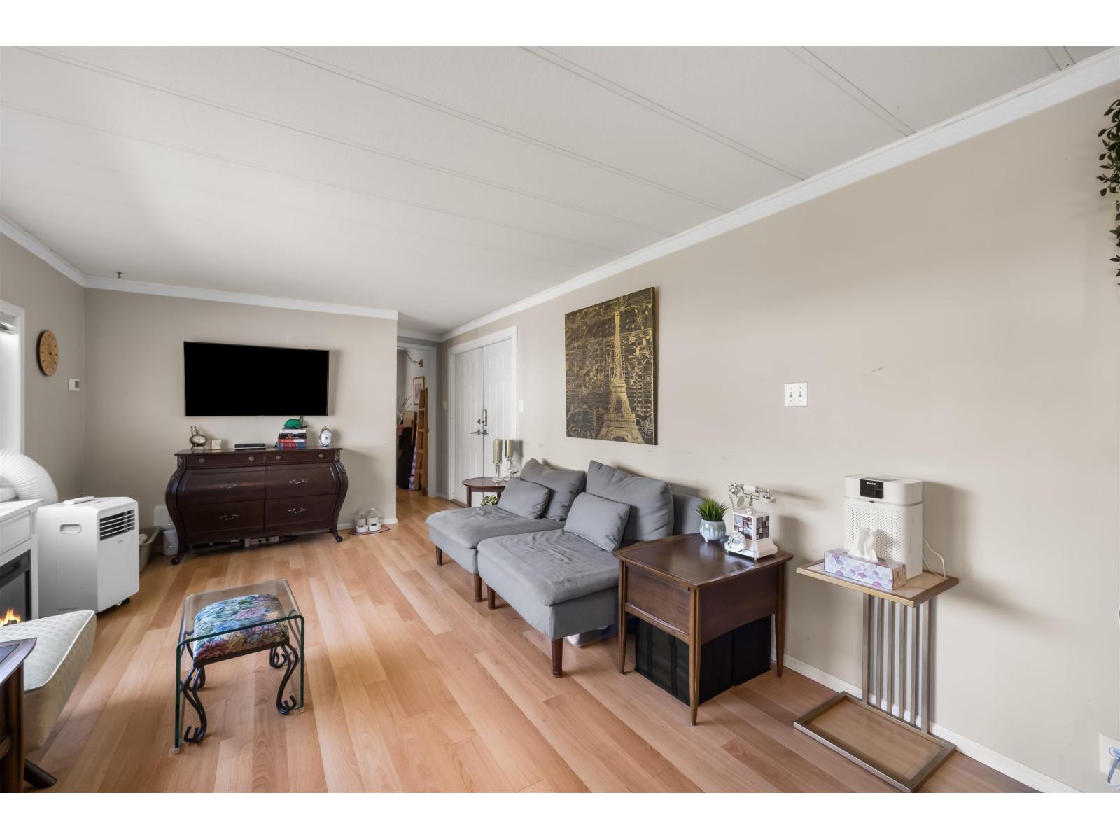 20 24330 Fraser Highway Property Photo 11