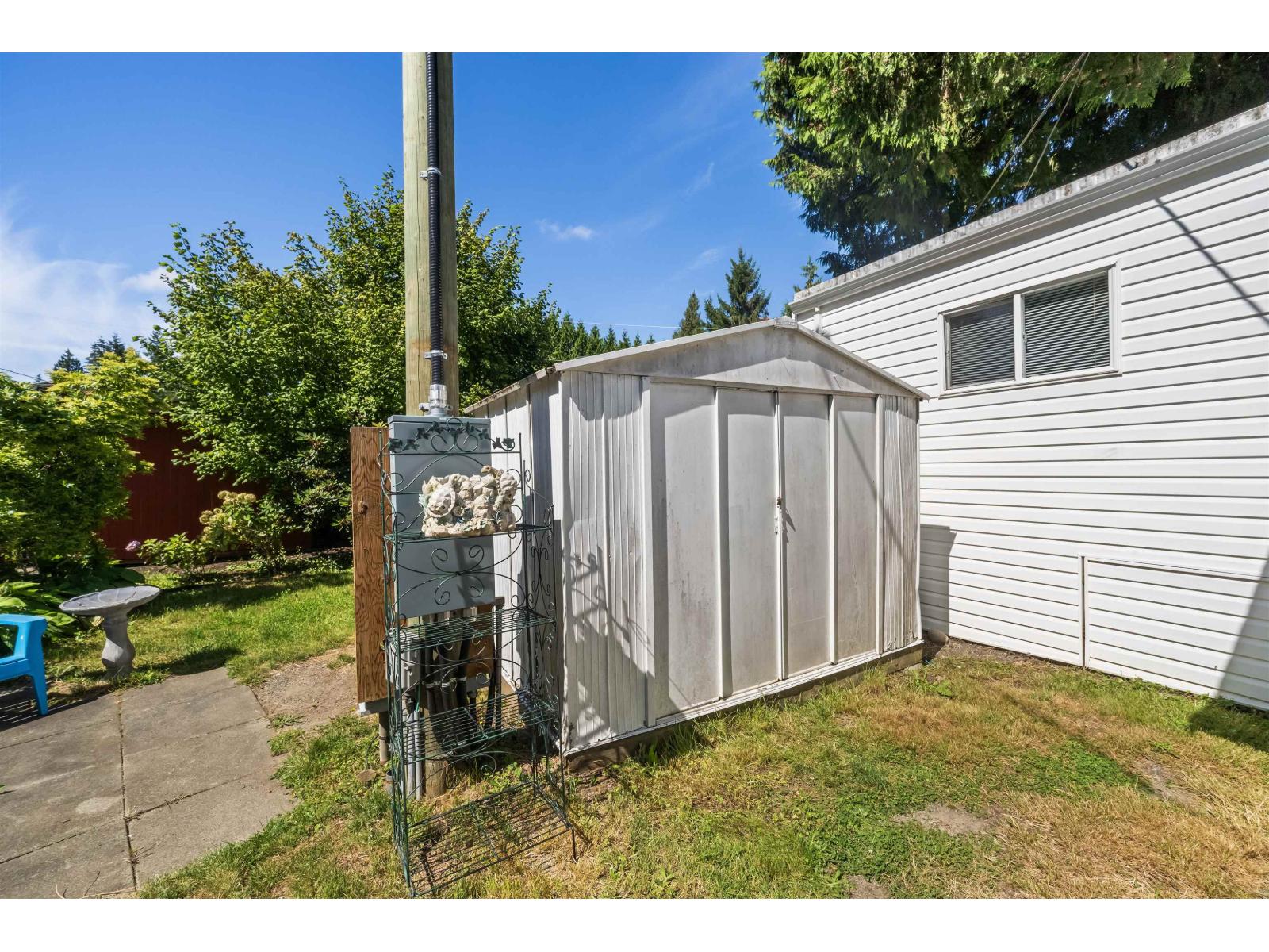 20 24330 Fraser Highway Property Photo 29
