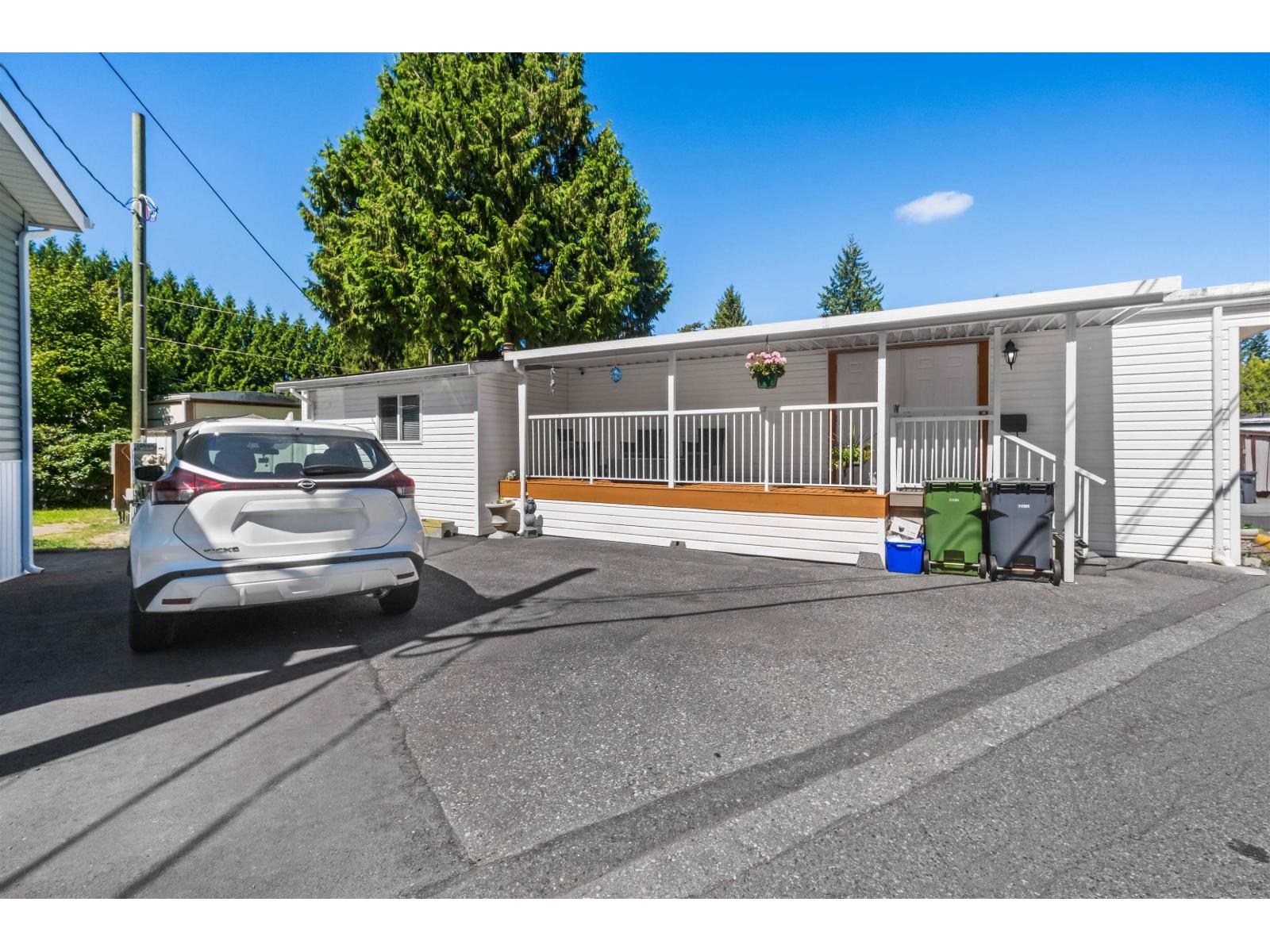 20 24330 Fraser Highway Property Photo 33