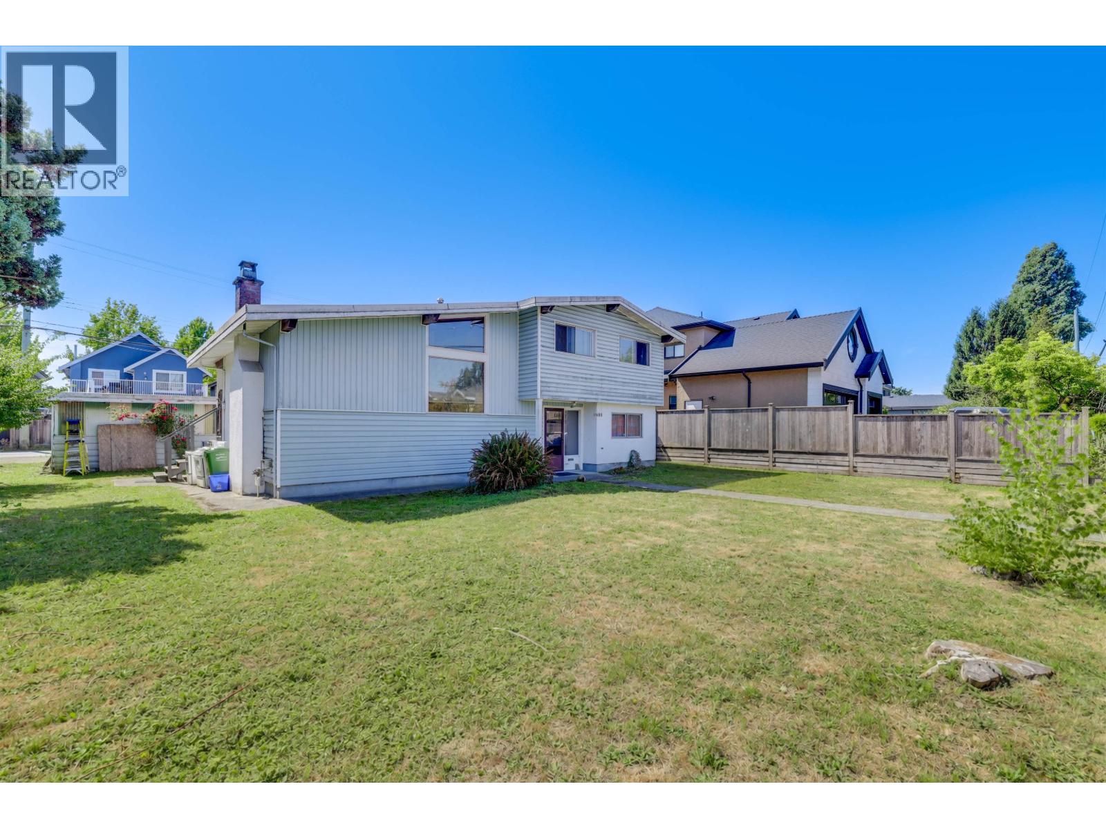 11680 Seaton Road Property Photo 2