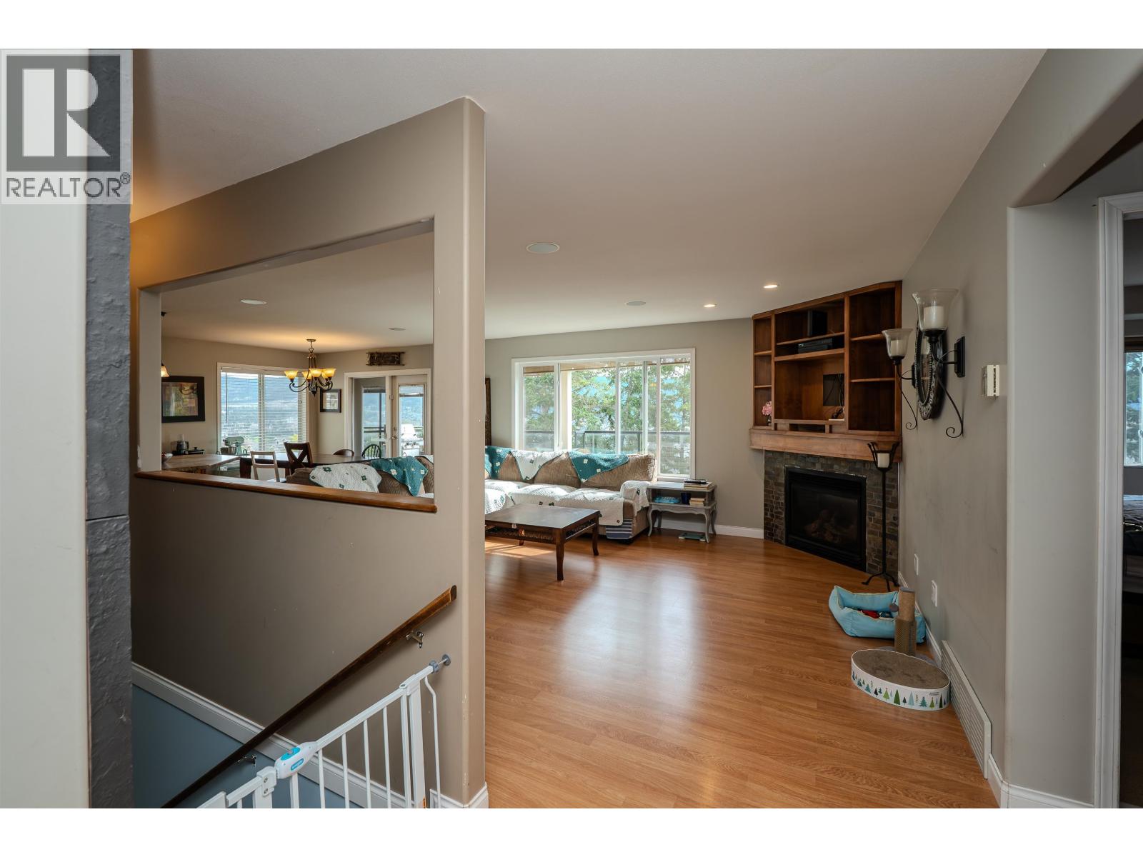 240 Westridge Drive Property Photo 3