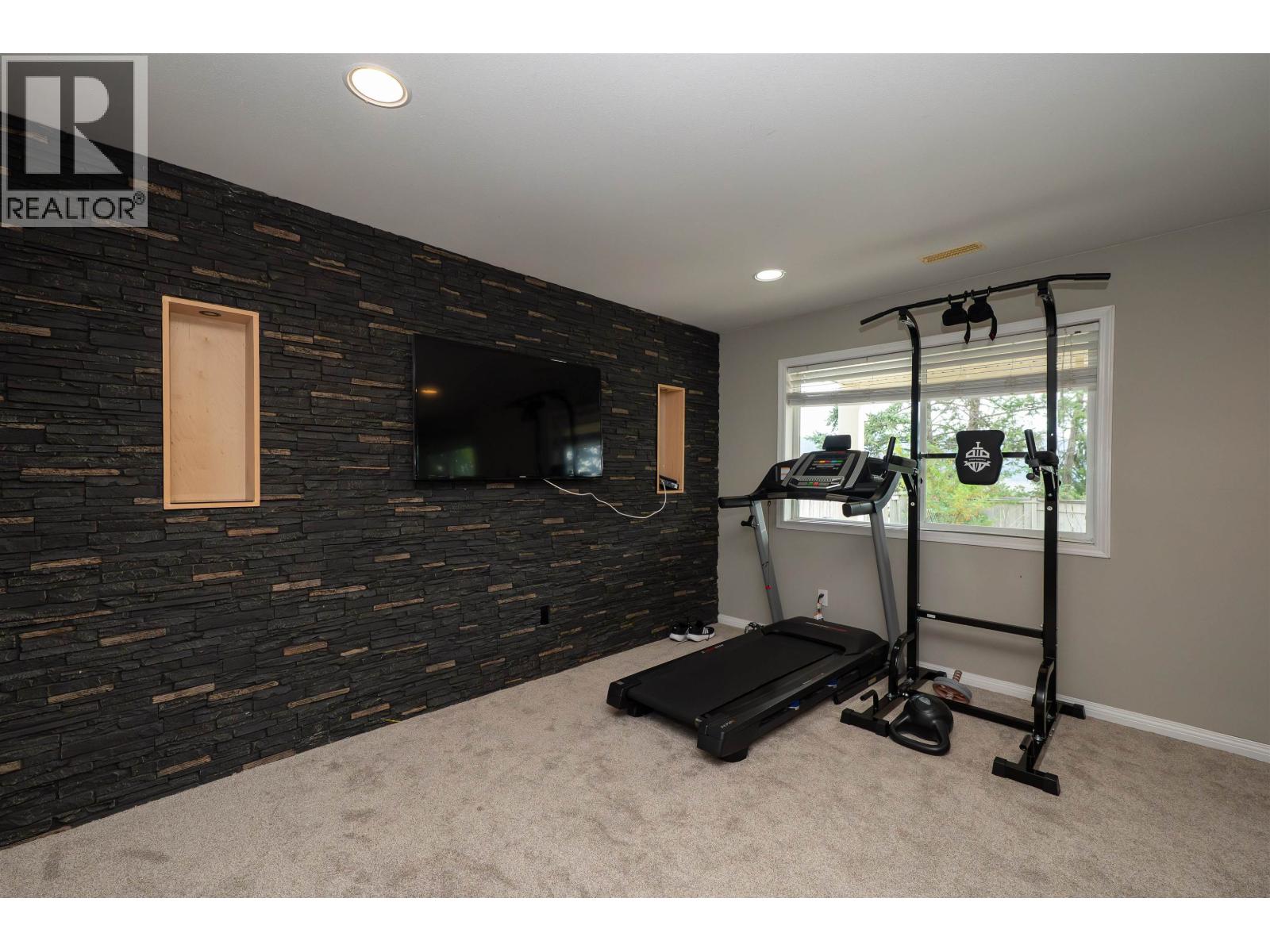 240 Westridge Drive Property Photo 29