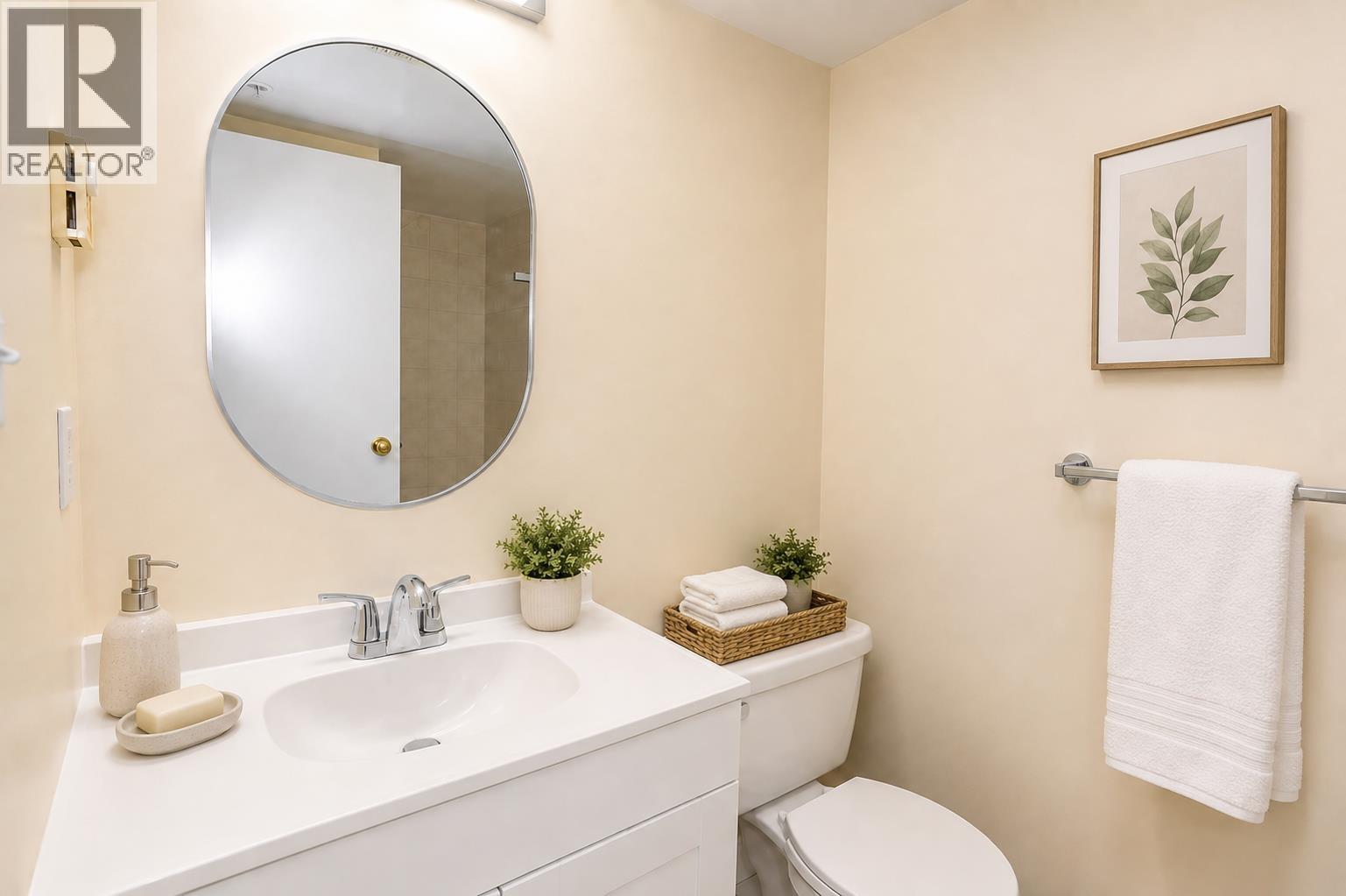 603 2468 E Broadway Property Photo 18