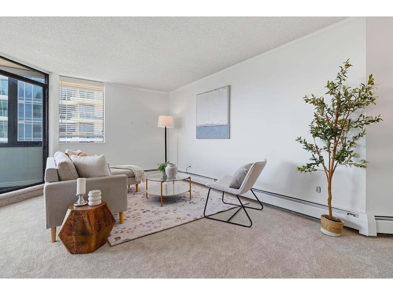 303 1480 Foster Street Property Photo 2