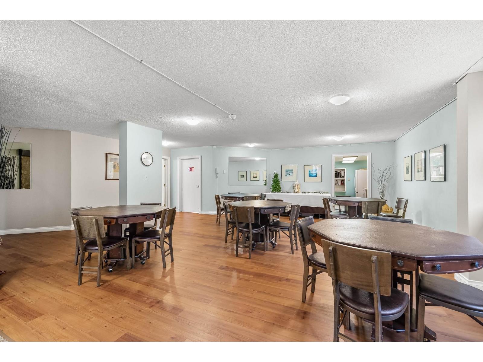 303 1480 Foster Street Property Photo 30