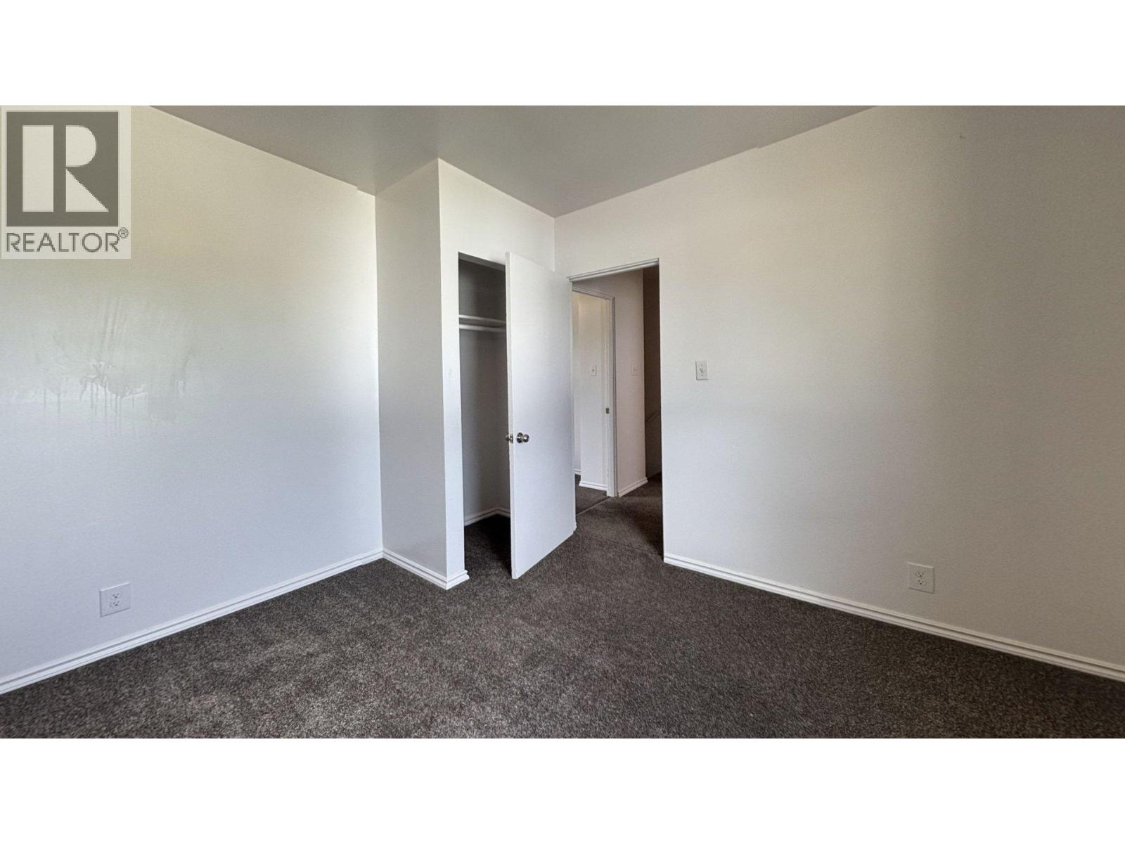 9704 108 Avenue Property Photo 8