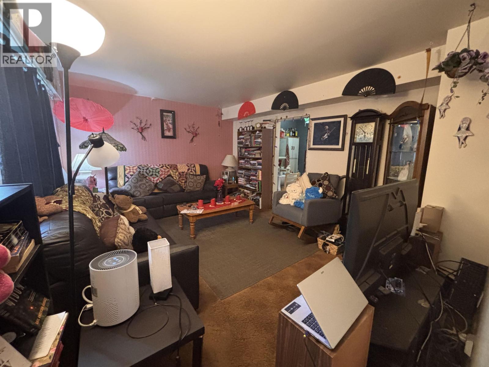 9704 108 Avenue Property Photo 16