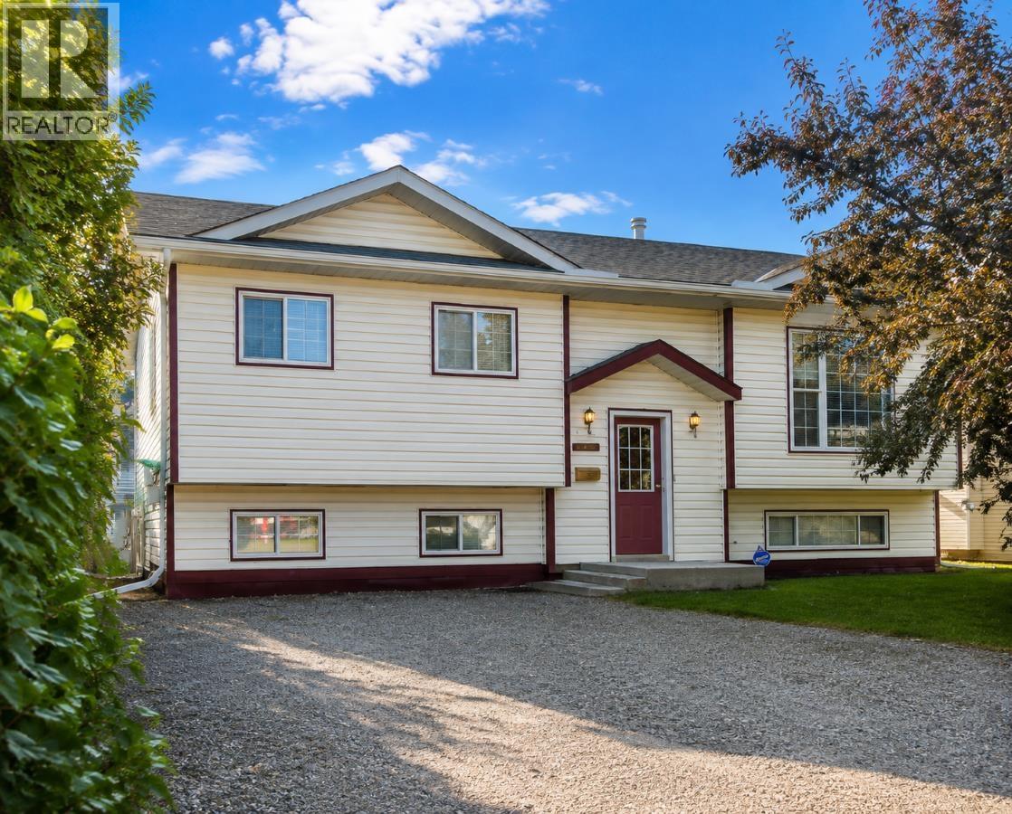 8604 90 Street Property Photo 1