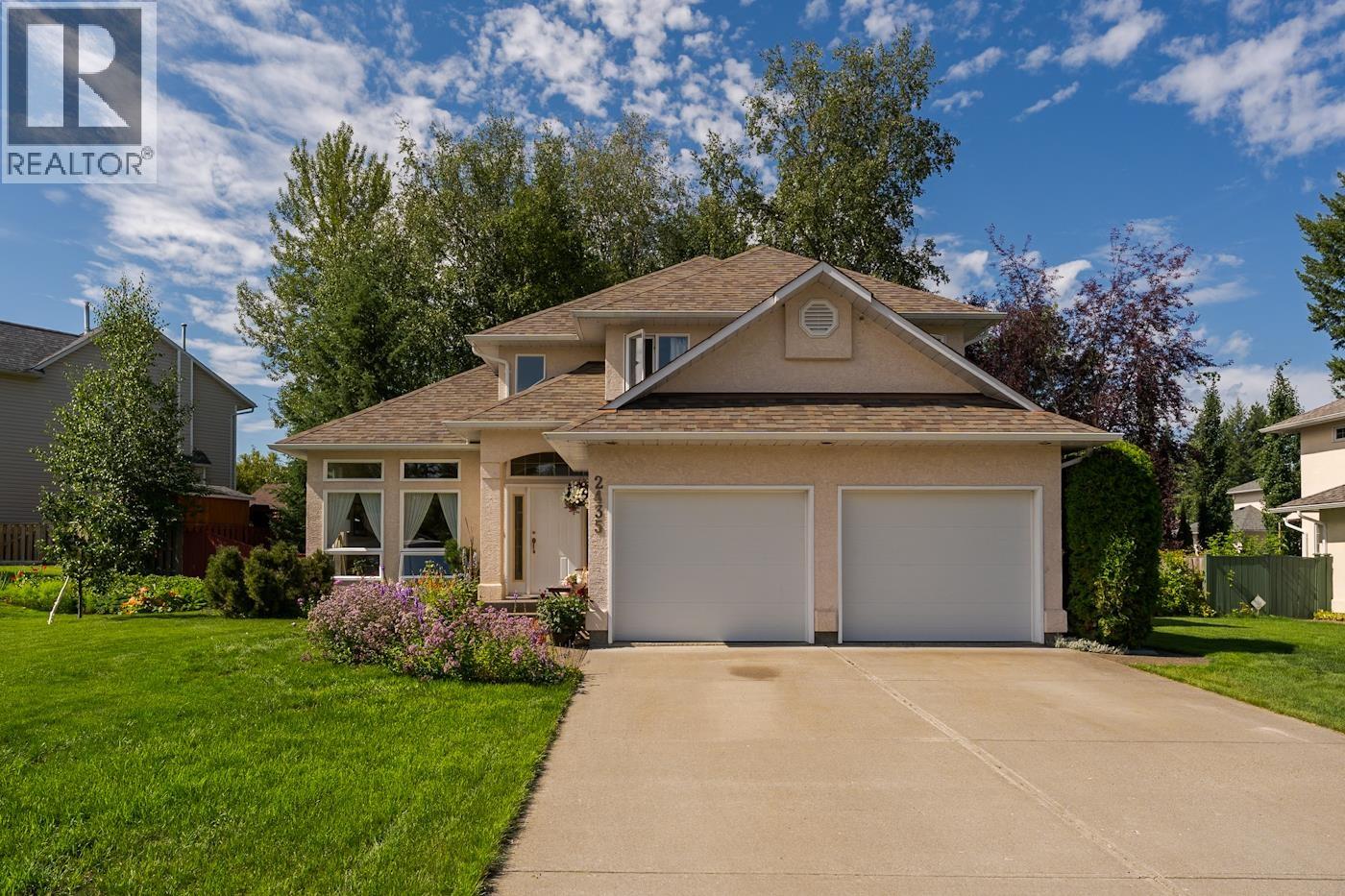 2435 PANORAMA CRESCENT