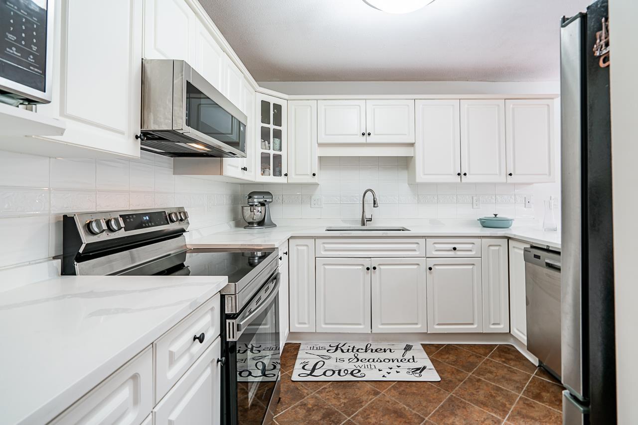 2 15099 28 Avenue Property Photo 7