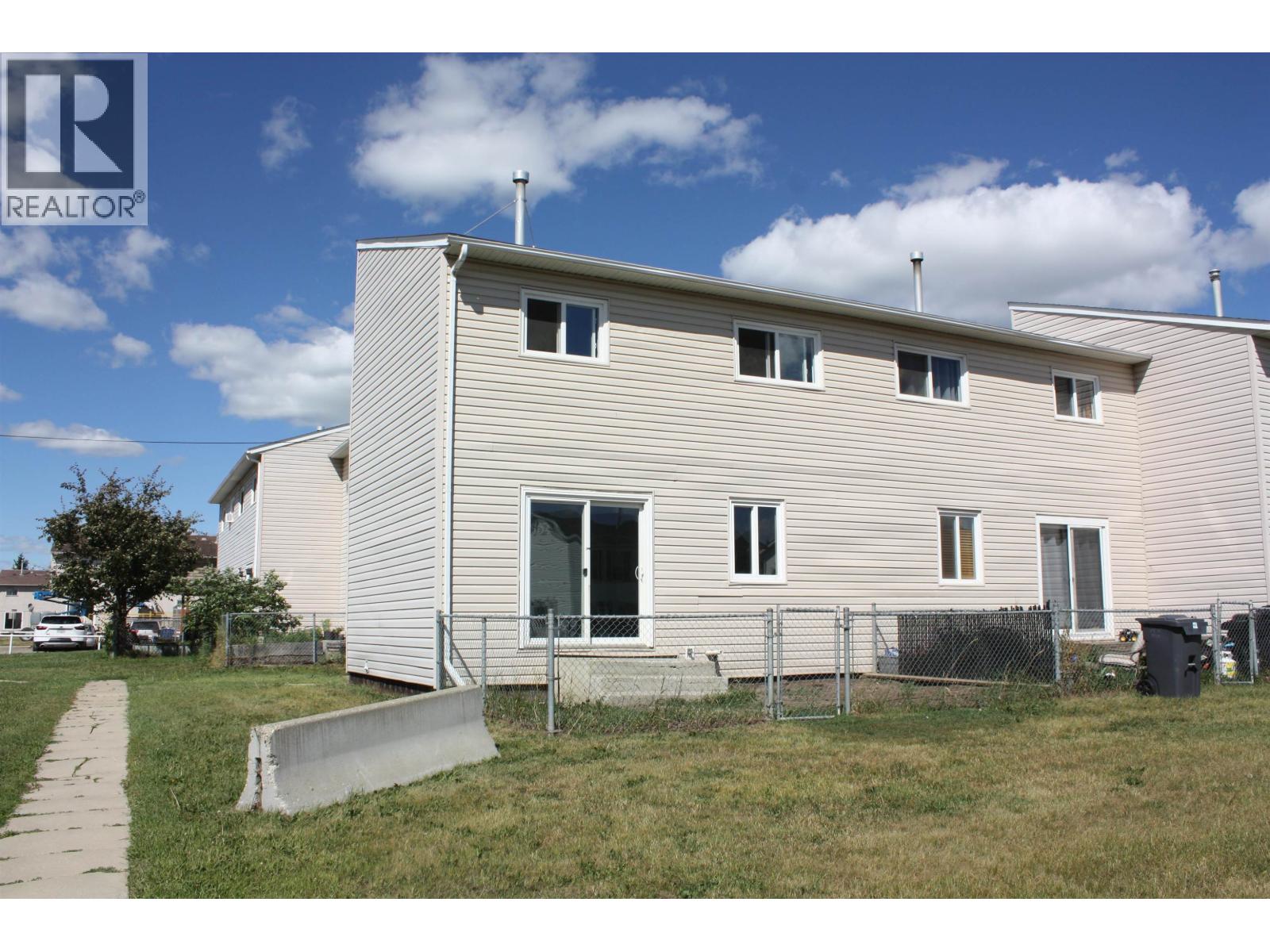 8836 101 Avenue Property Photo 1