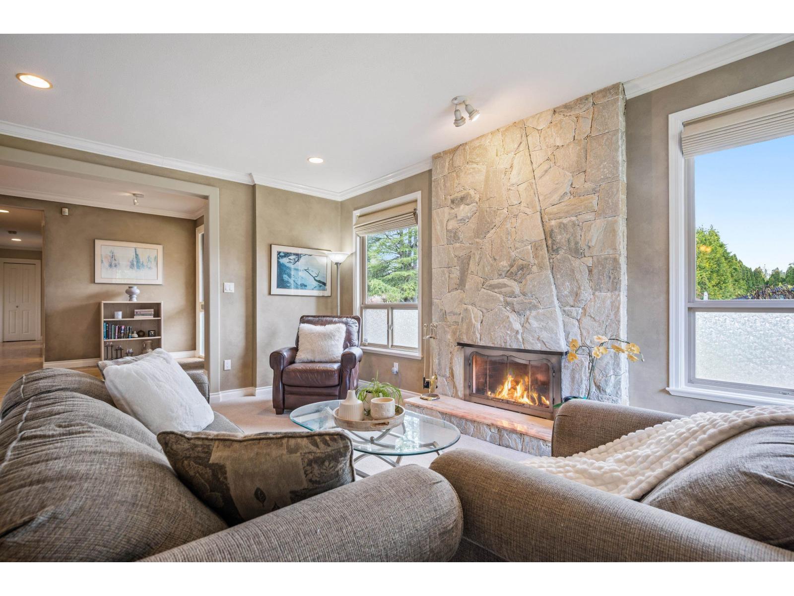 11390 Northview Crescent Property Photo 6