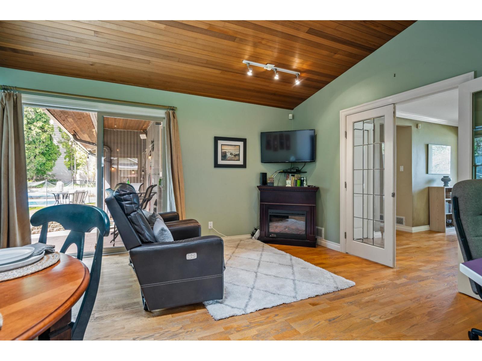 11390 Northview Crescent Property Photo 16