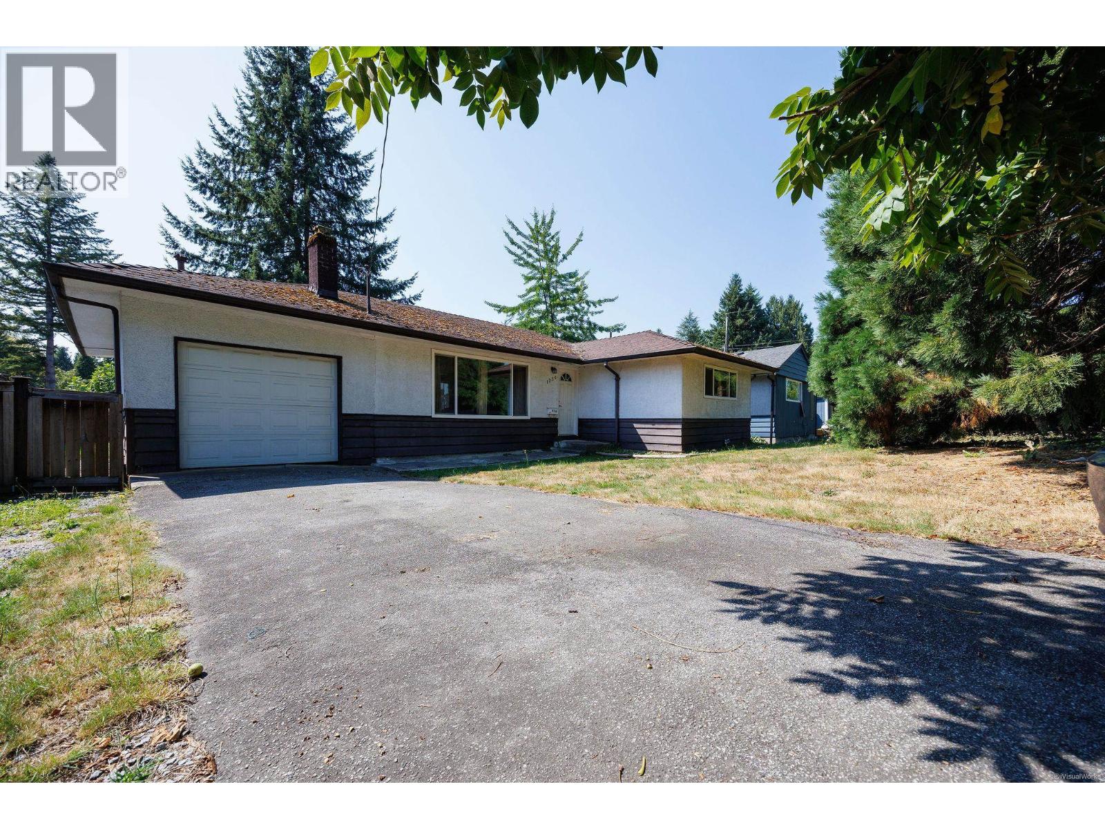 1234 Prairie Avenue Property Photo 1