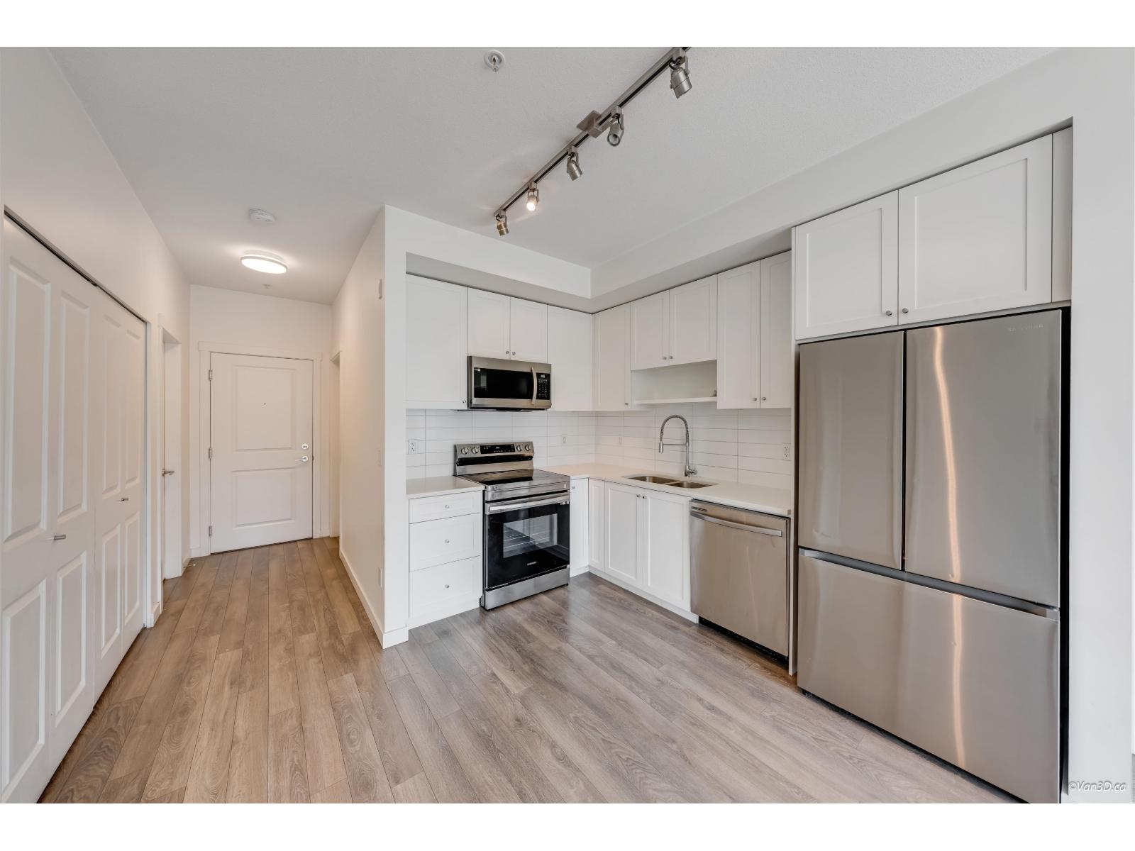 420 15825 85 Avenue Property Photo 2