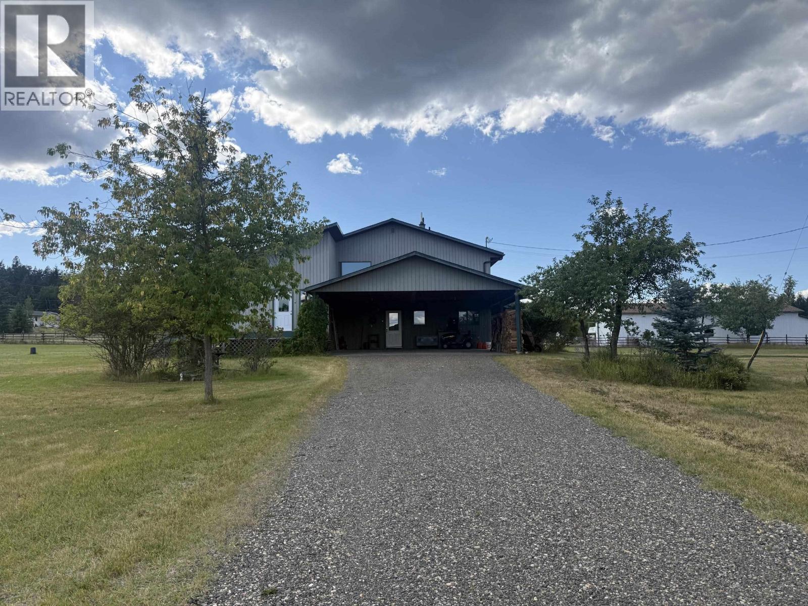 2644 Selkirk Road Property Photo 1