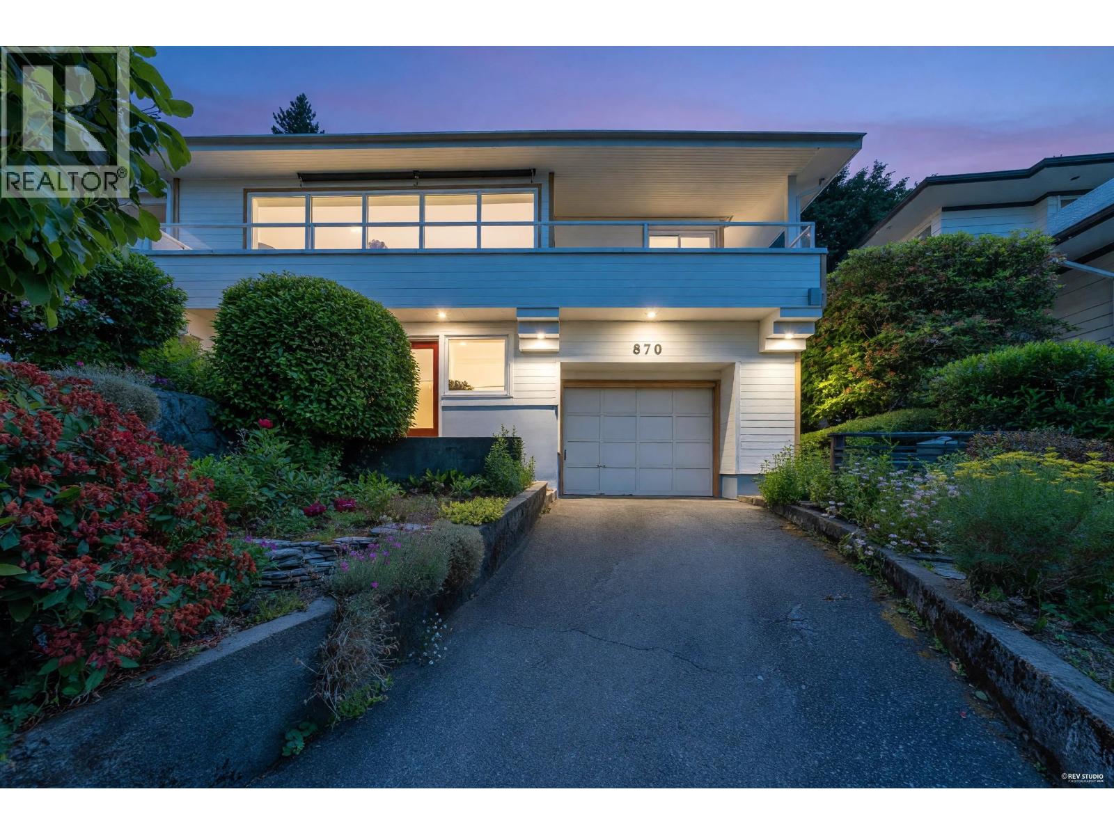870 Leyland Street Property Photo 4