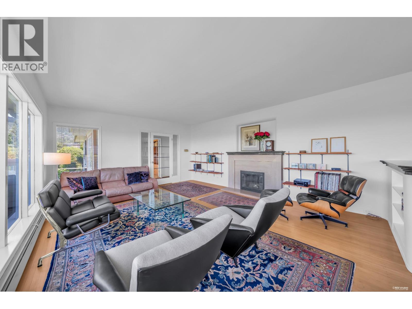 870 Leyland Street Property Photo 9