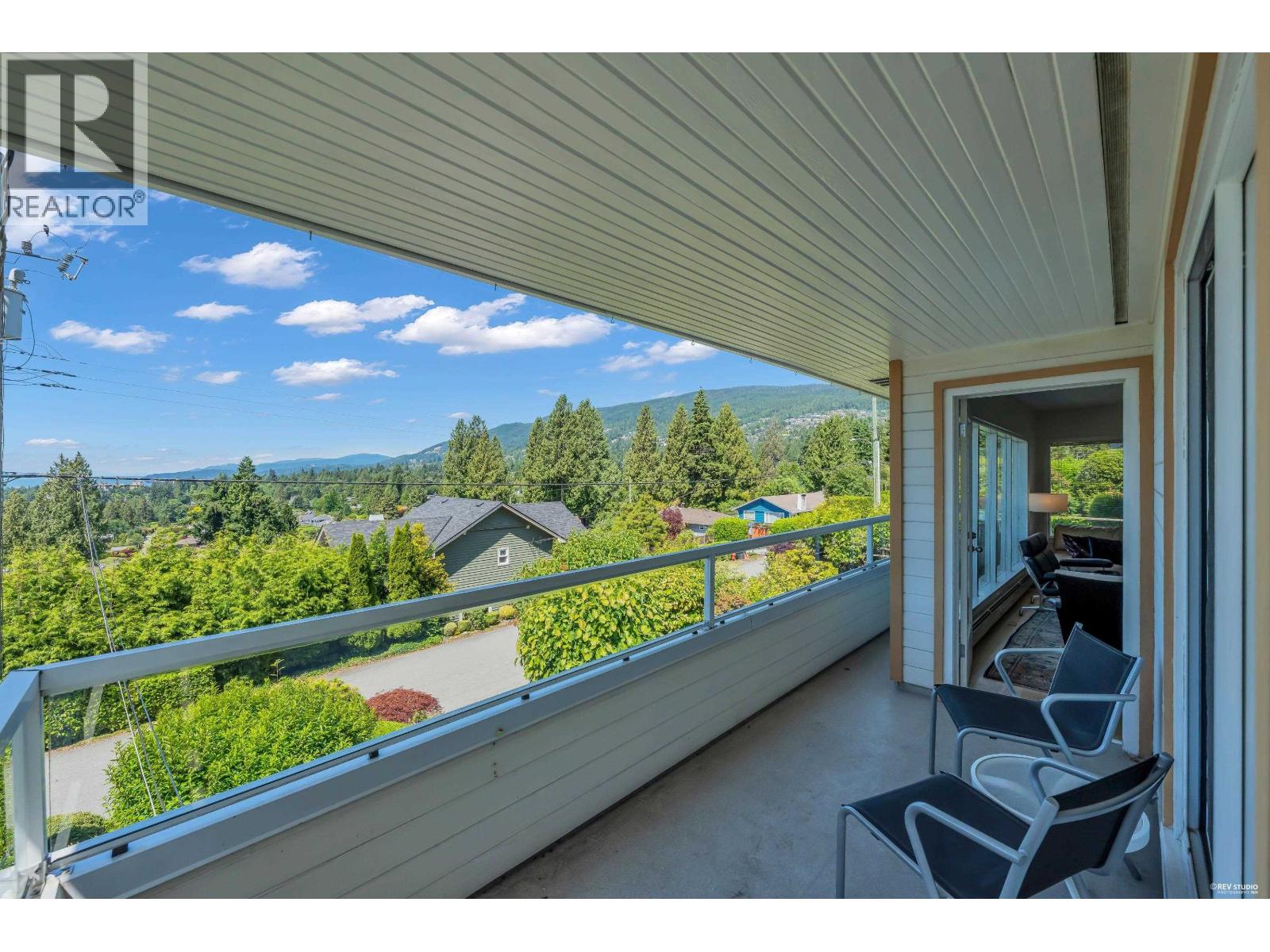 870 Leyland Street Property Photo 13