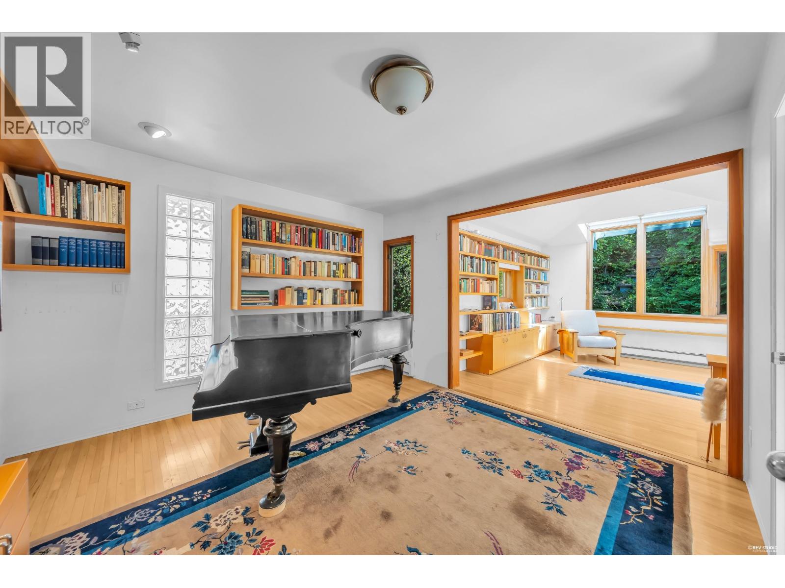 870 Leyland Street Property Photo 24