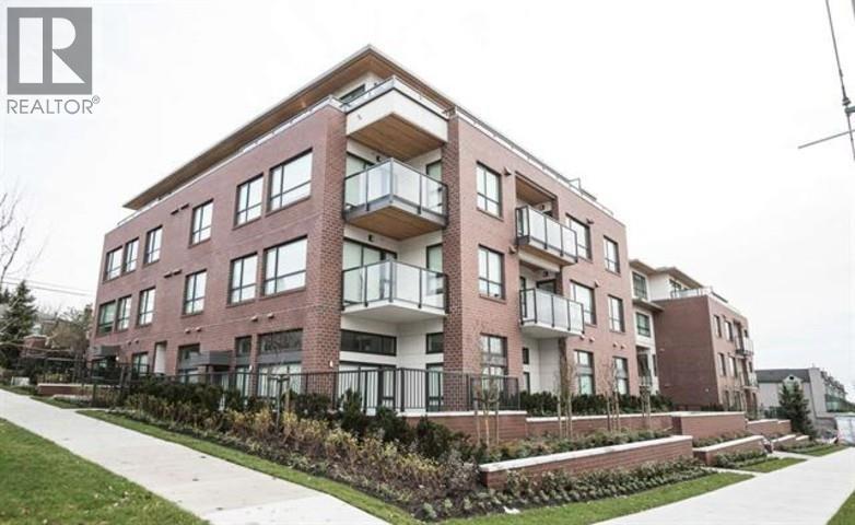 121 7828 Granville Street Property Photo 3