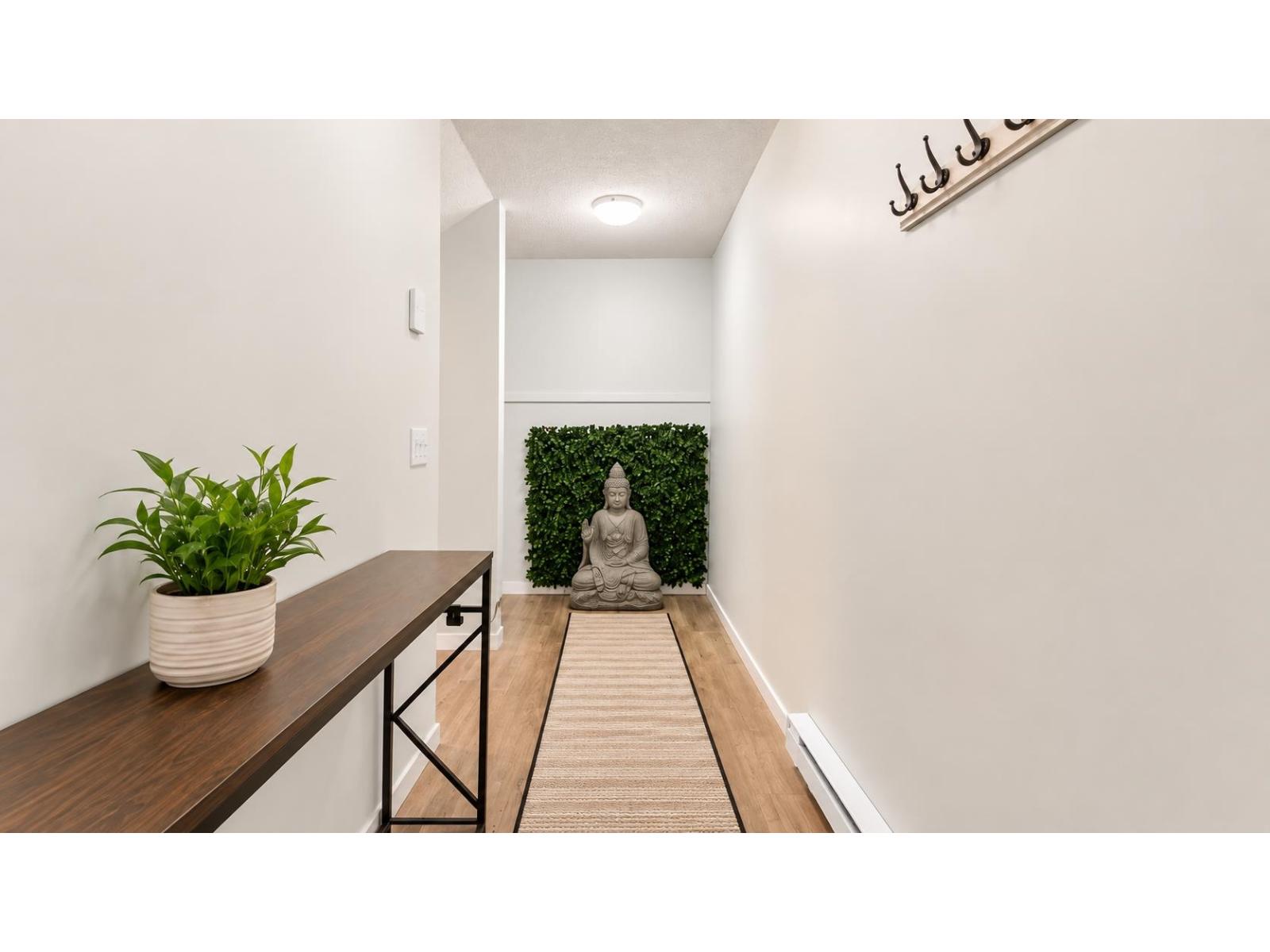 74 4401 Blauson Boulevard Property Photo 3