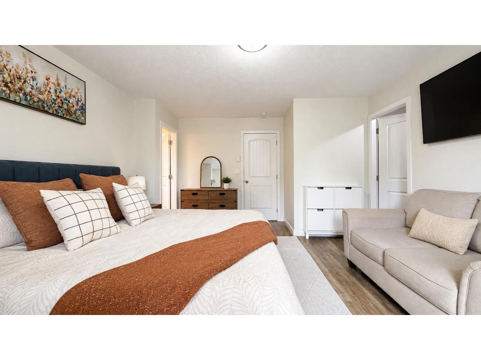 74 4401 Blauson Boulevard Property Photo 12