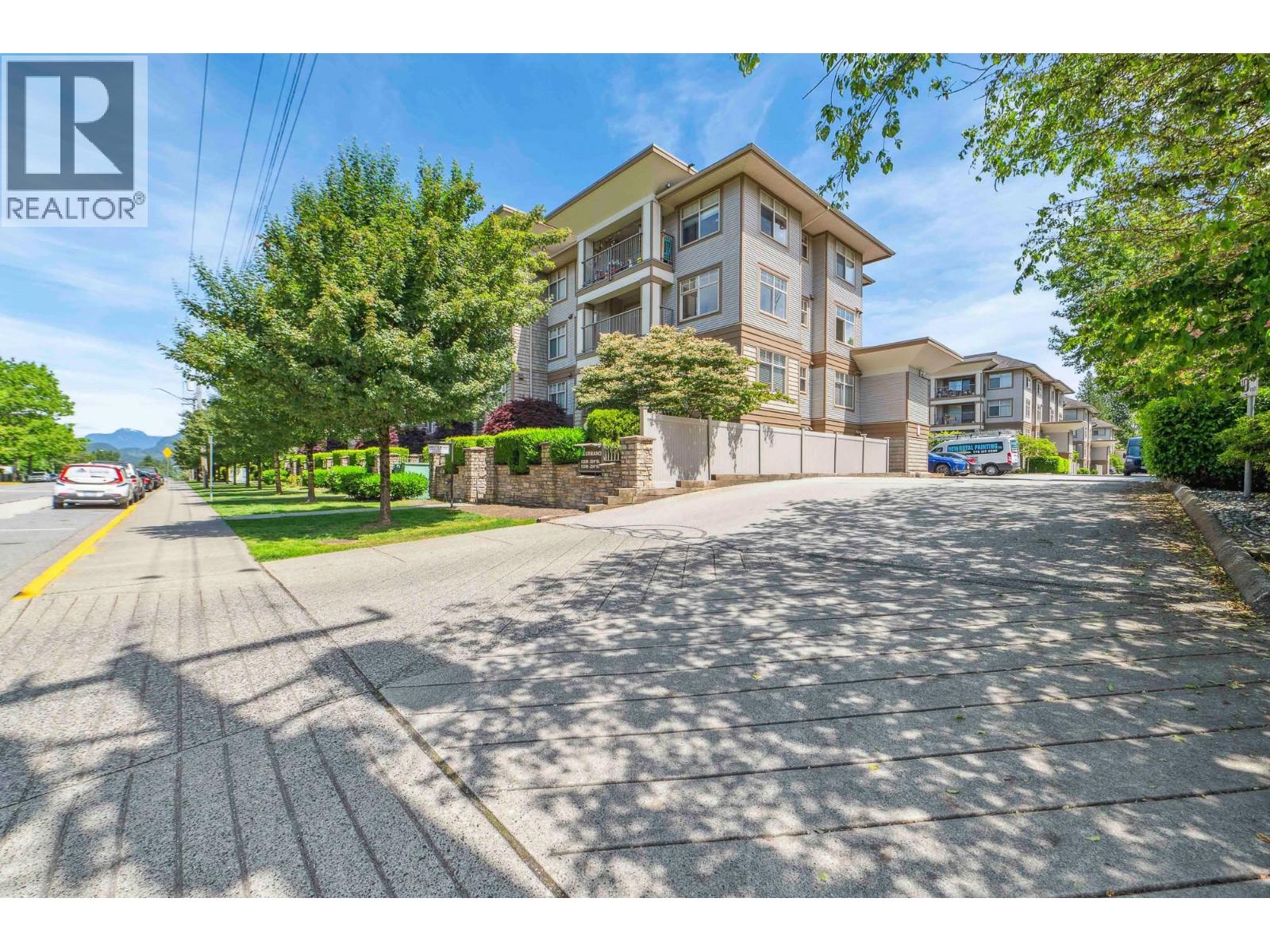 111 12238 224 Street Property Photo 2