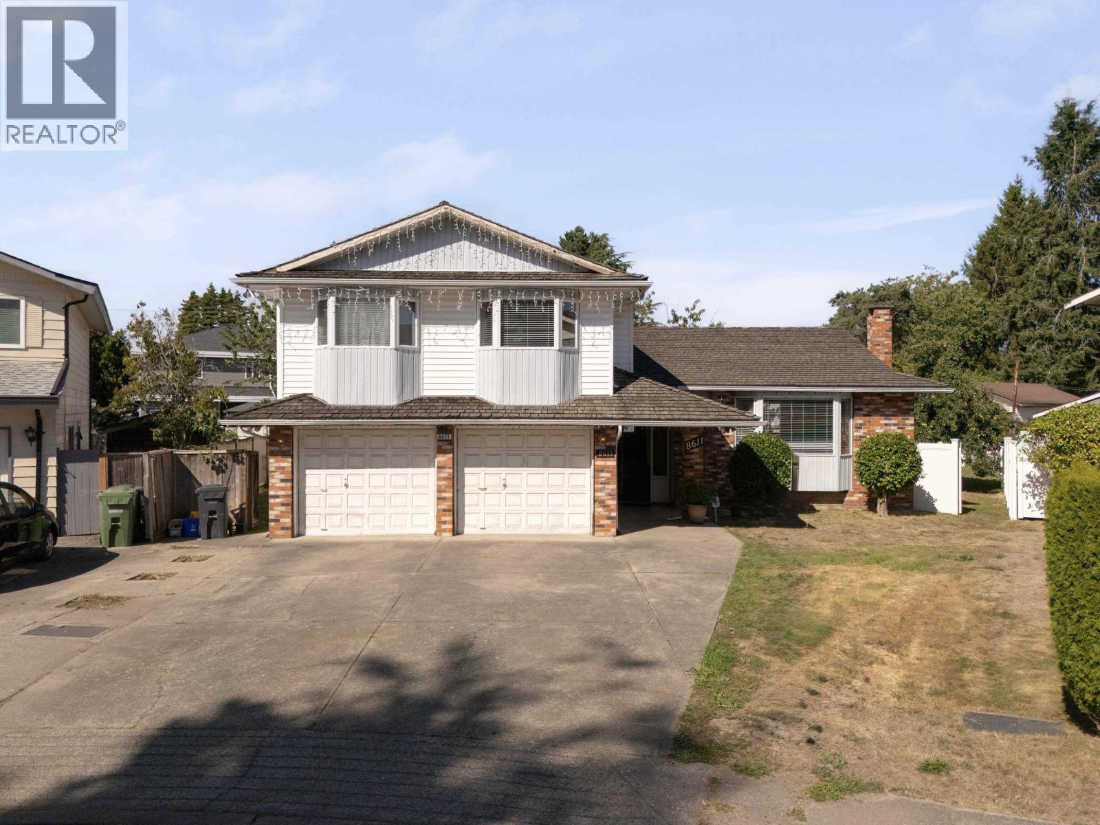8611 RIDEAU DRIVE Property Photo 1