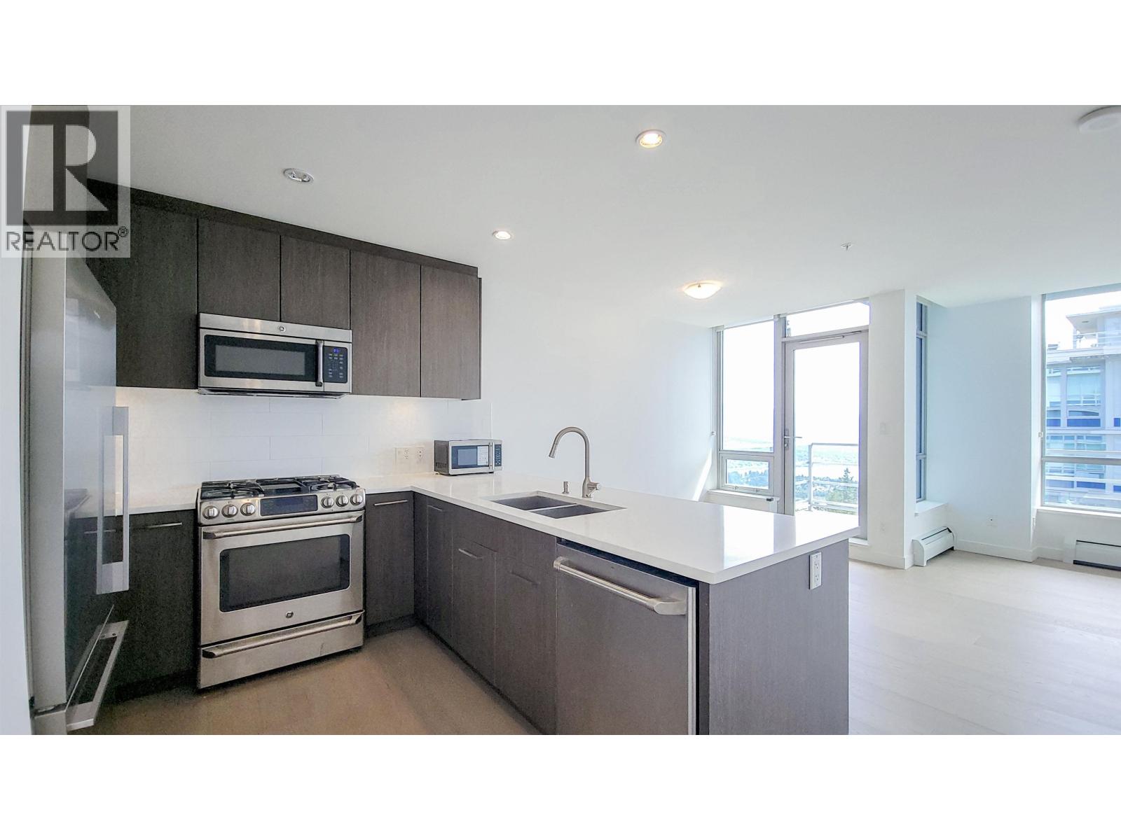 1507 9060 University Crescent Property Photo 3